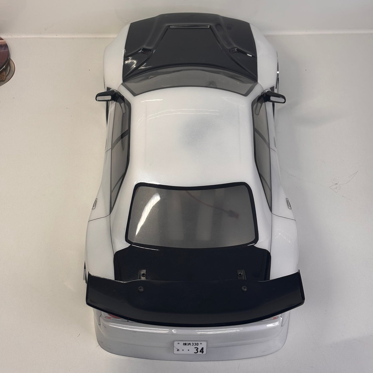 Nissan GTR ER34 Bodyshell Black/White Shell
