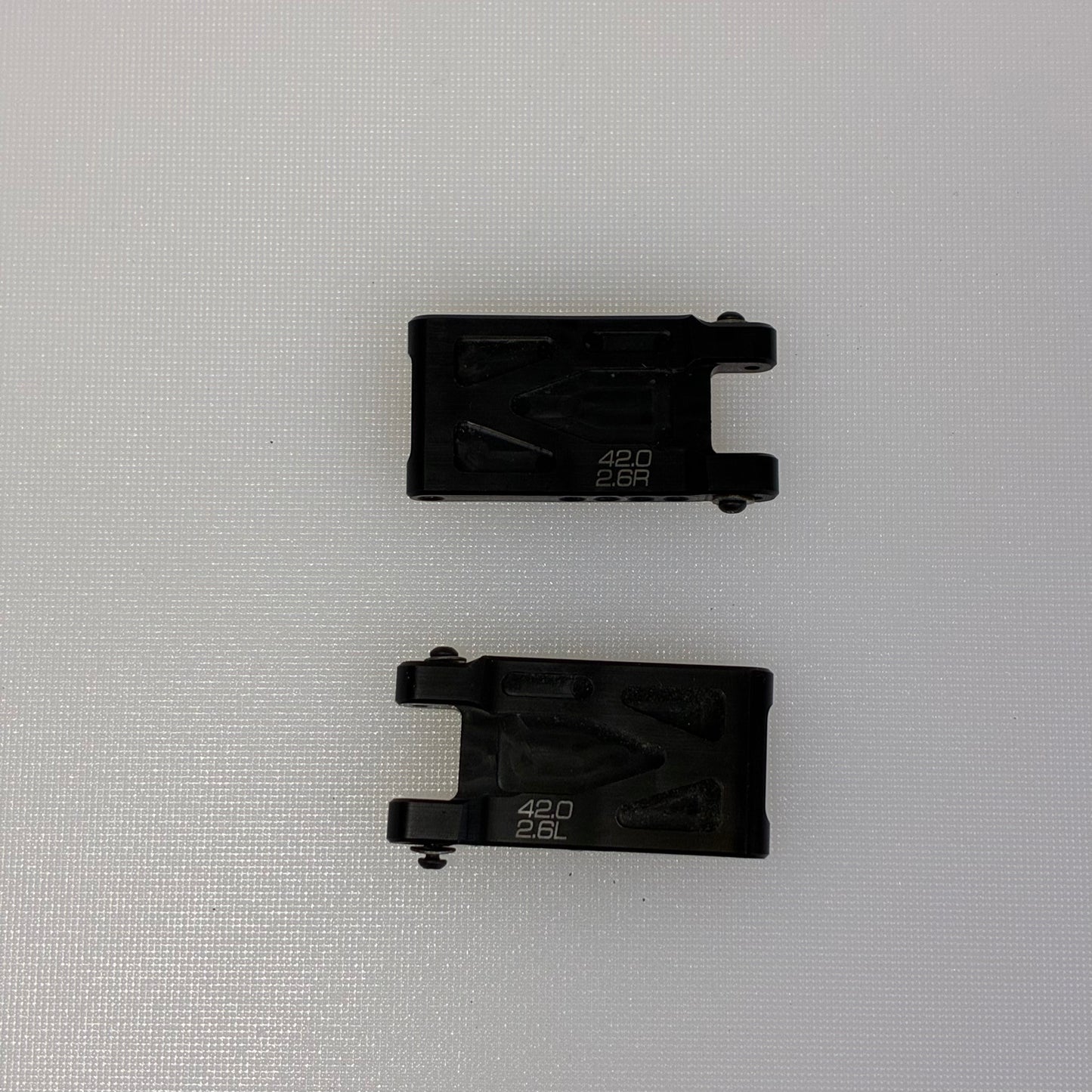Reve D Resin Rear Lower Arms 42.0 2.6