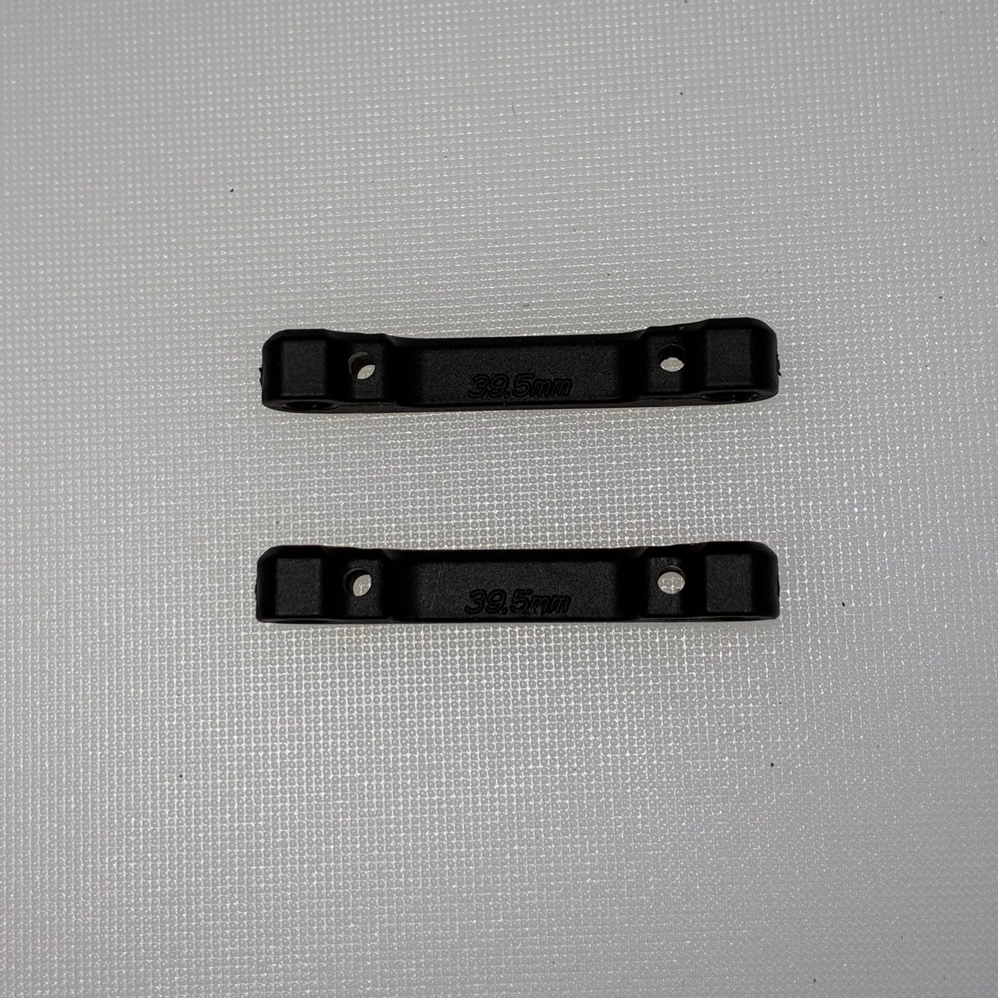 Yokomo Plastic Suspension Mounts 39.5mm Pair