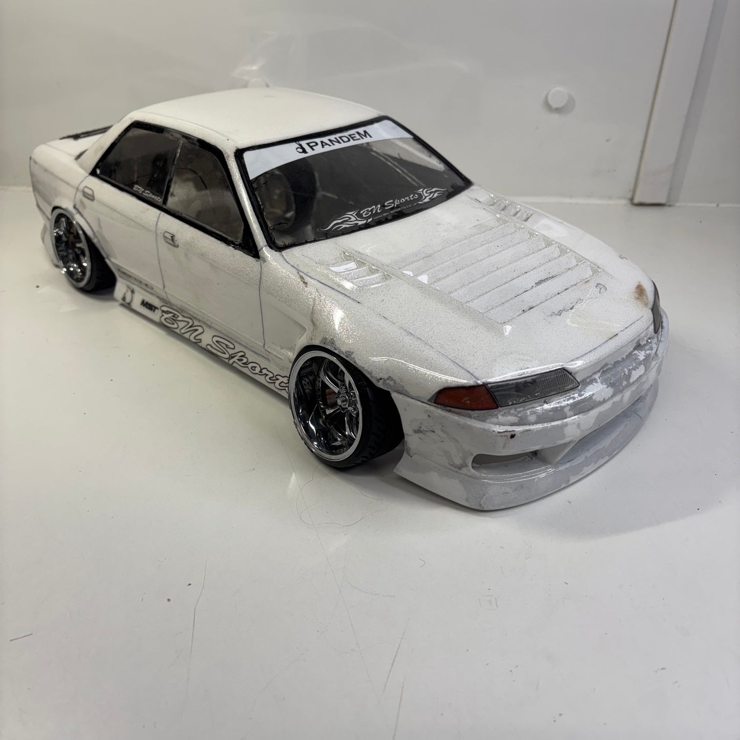 Pandora? Nissan Skyline R32 White Bodyshell Missile