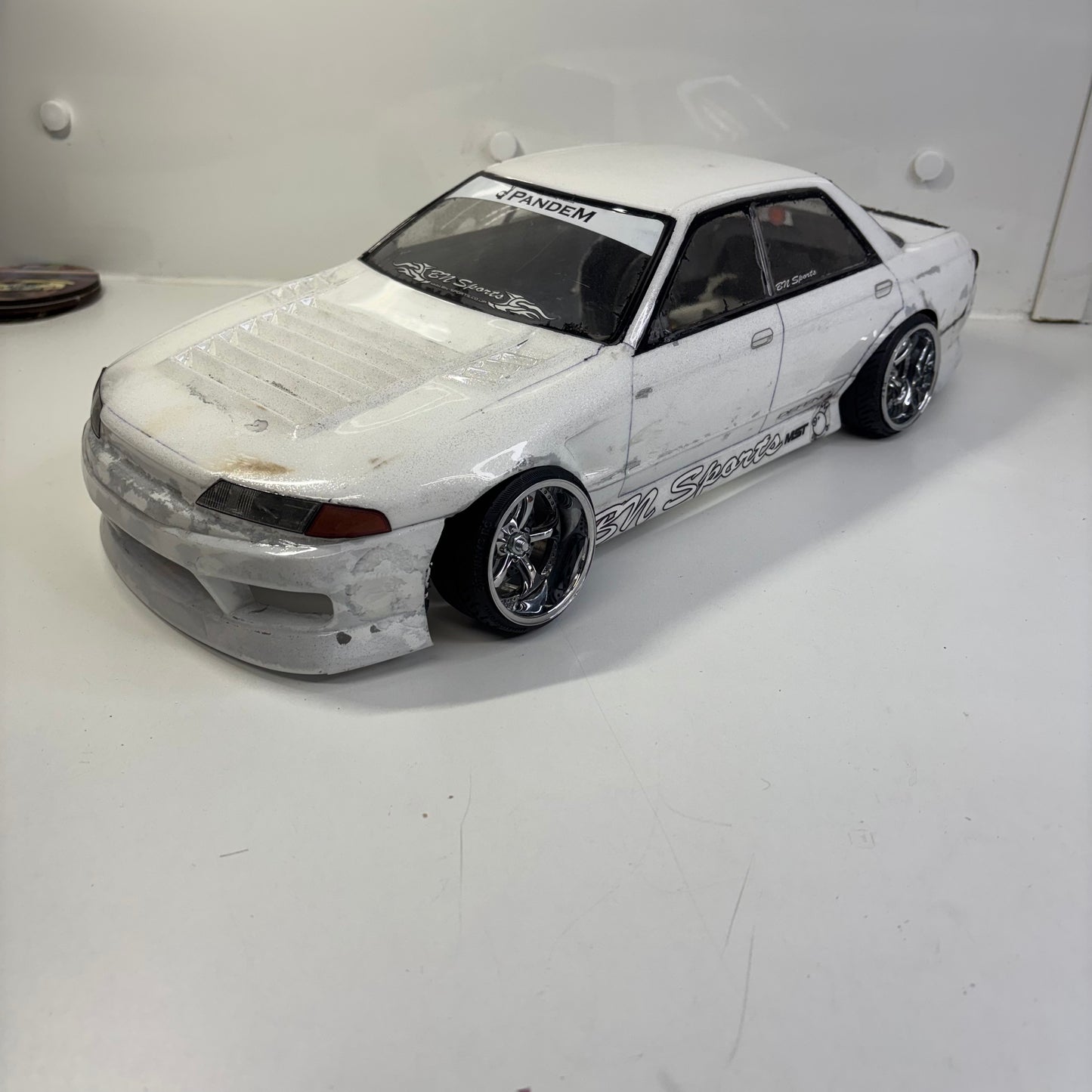 Pandora? Nissan Skyline R32 White Bodyshell Missile
