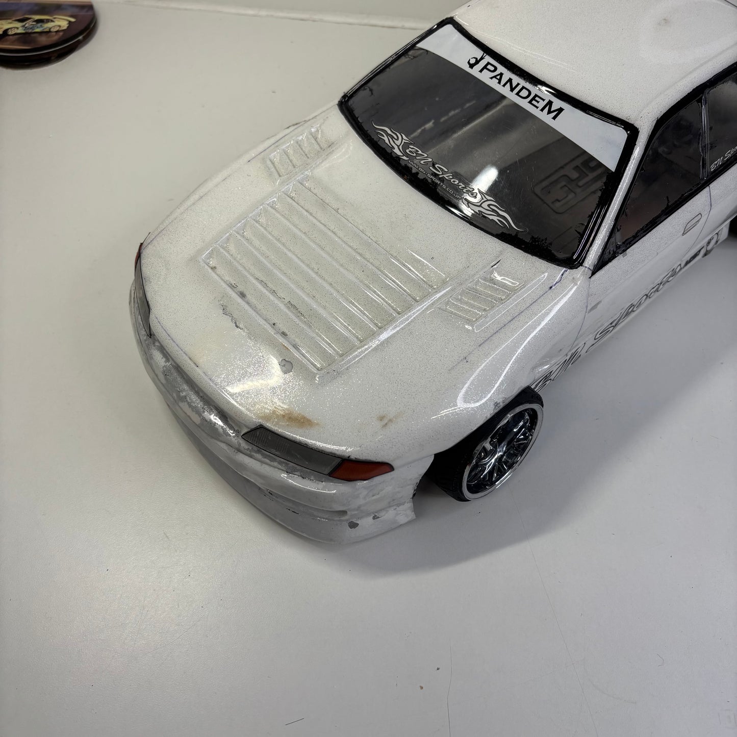 Pandora? Nissan Skyline R32 White Bodyshell Missile