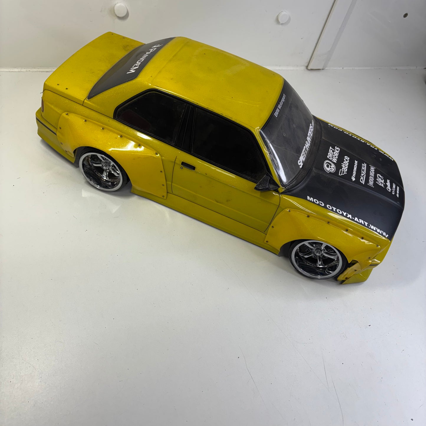 BMW E30 Widebody Bodyshell Pandem Yellow