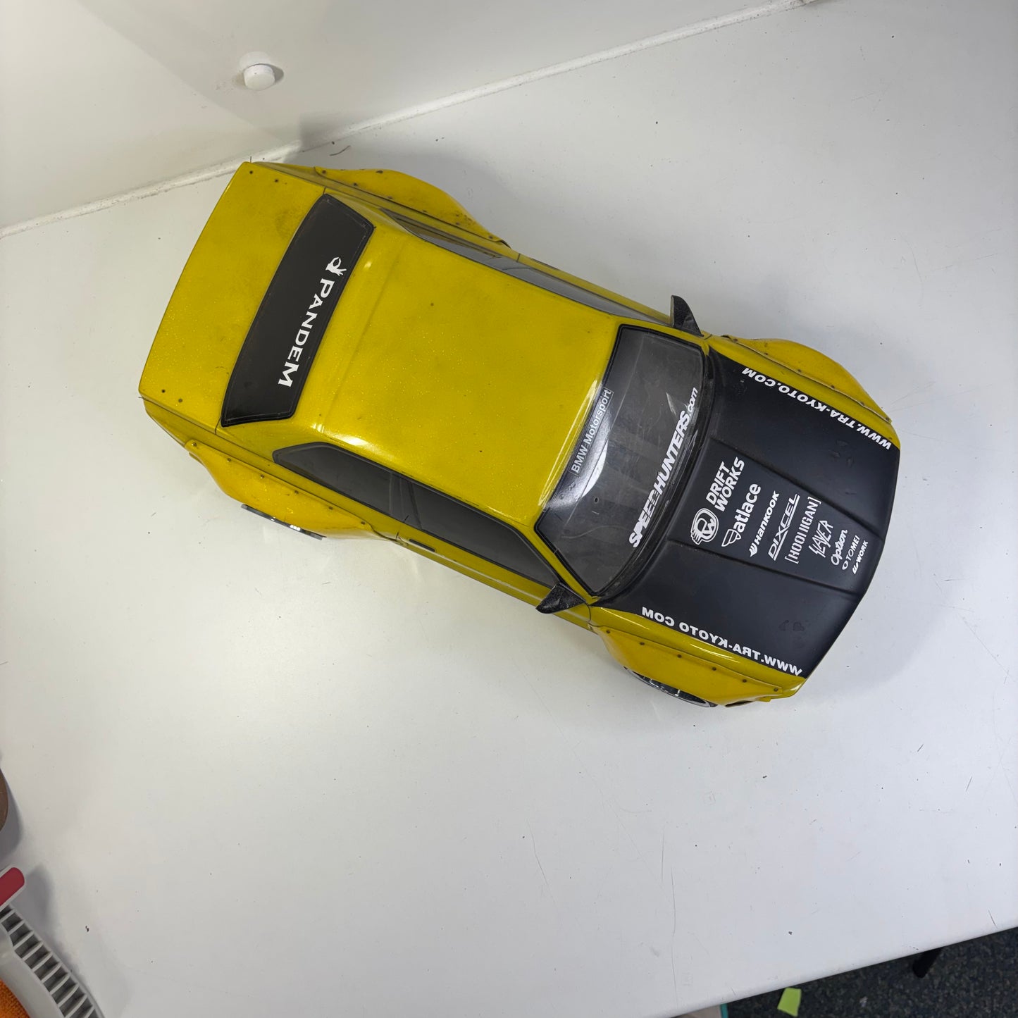 BMW E30 Widebody Bodyshell Pandem Yellow