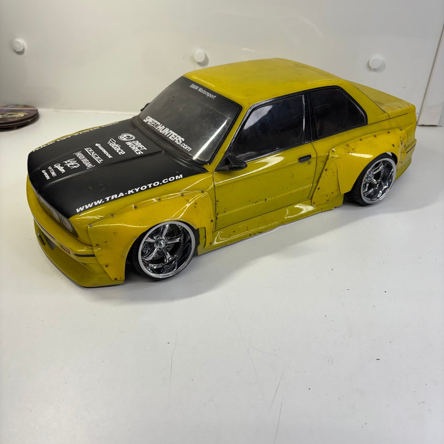 BMW E30 Widebody Bodyshell Pandem Yellow
