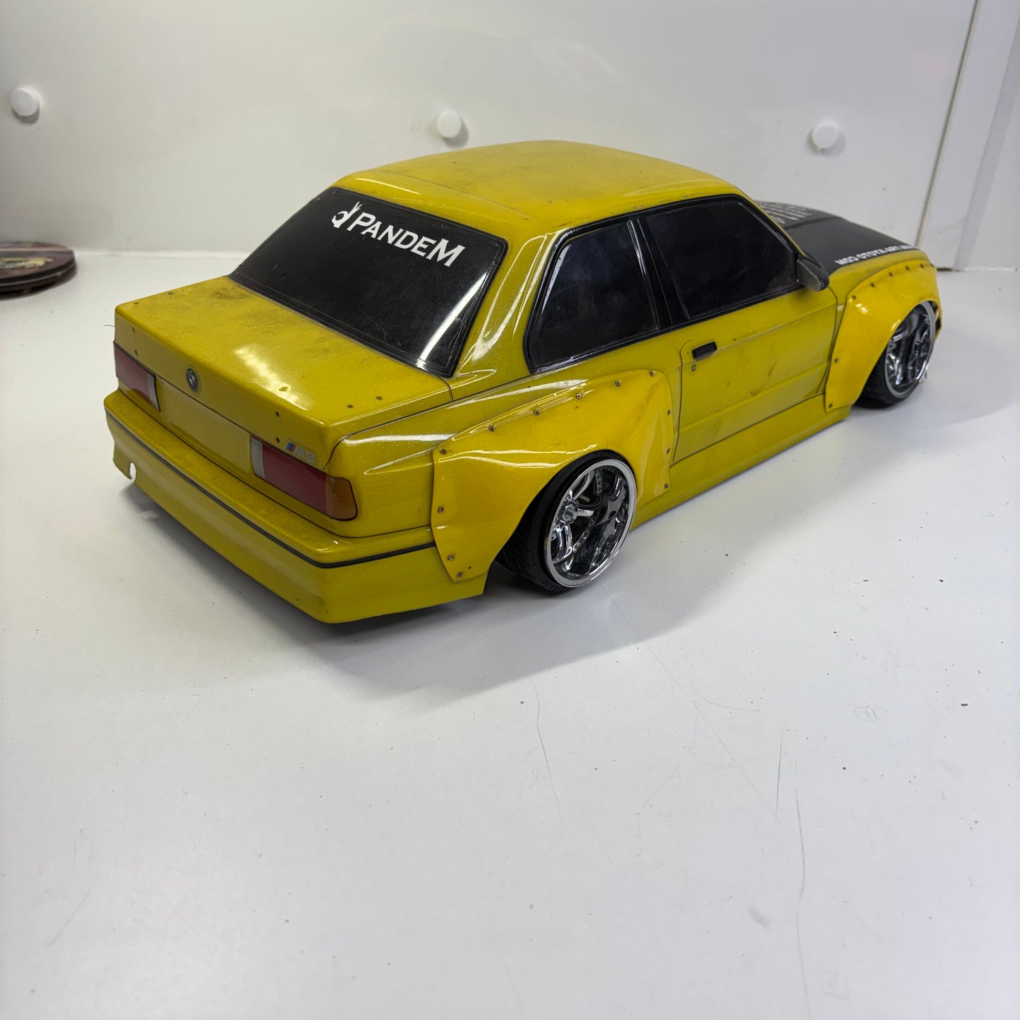 BMW E30 Widebody Bodyshell Pandem Yellow