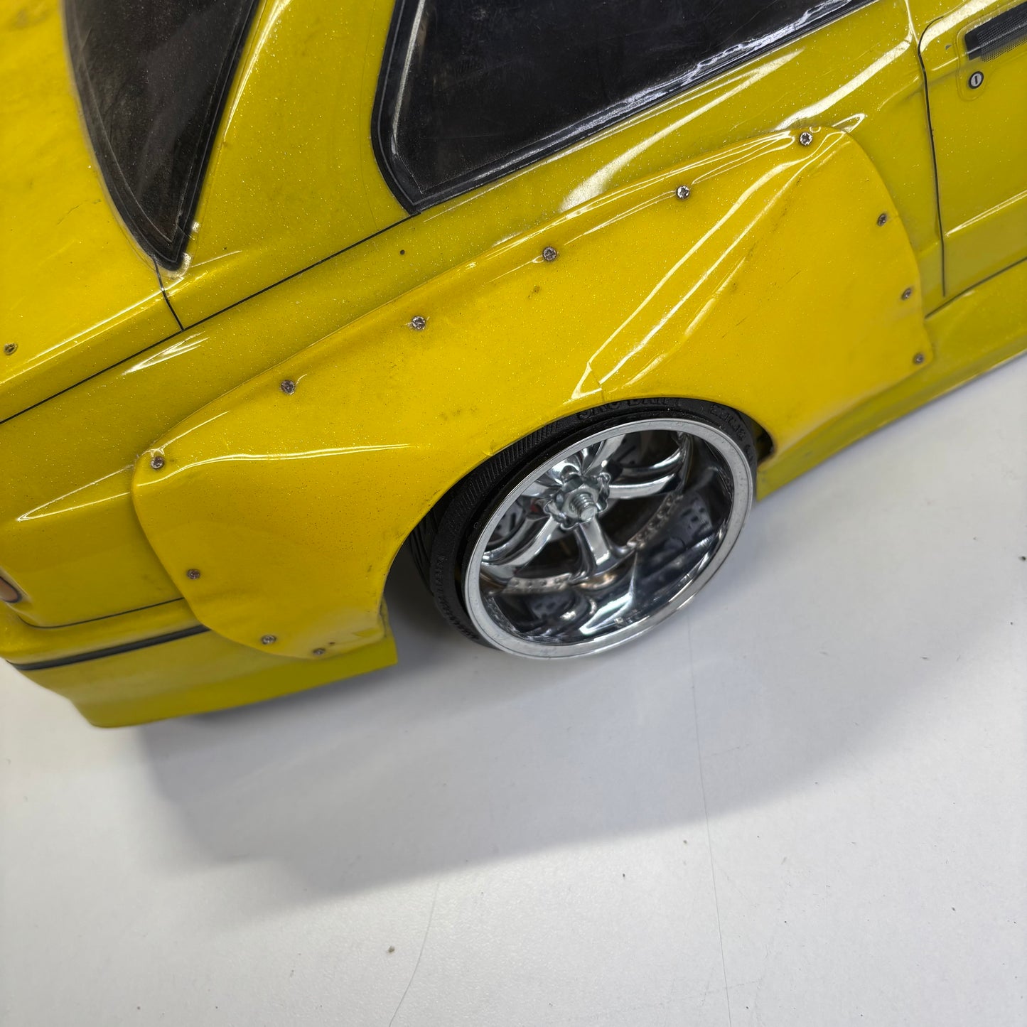 BMW E30 Widebody Bodyshell Pandem Yellow