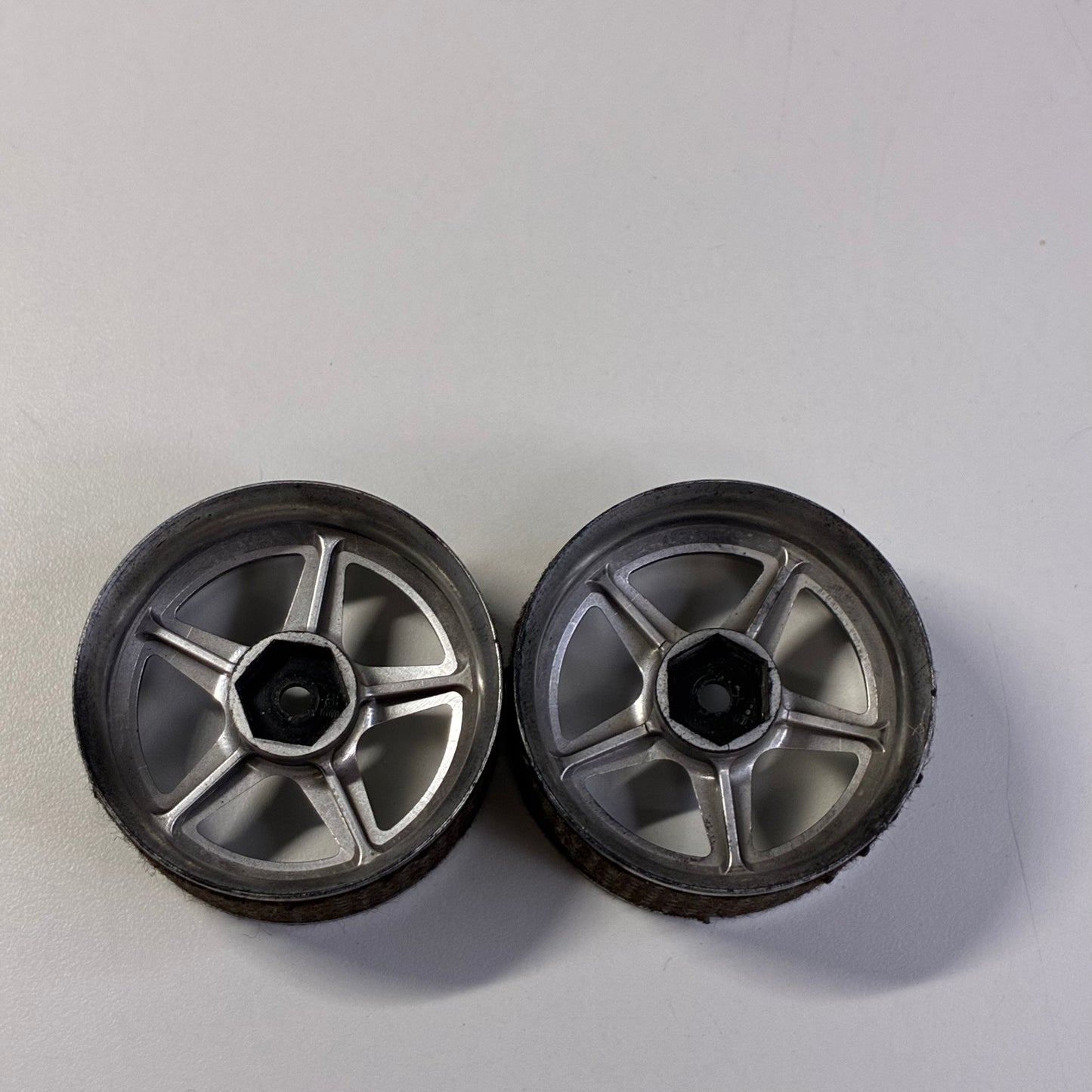 Mikuni 8mm Wheels Silver & Black Pair Work Equip