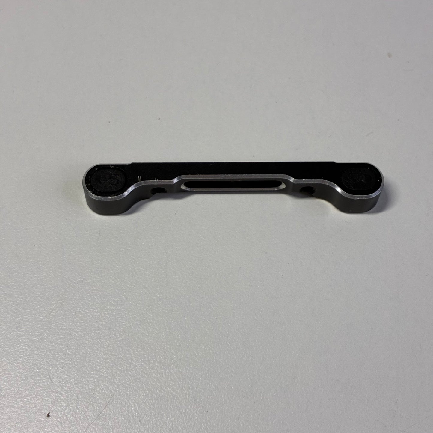 Yokomo Black 'C' Suspension Mount