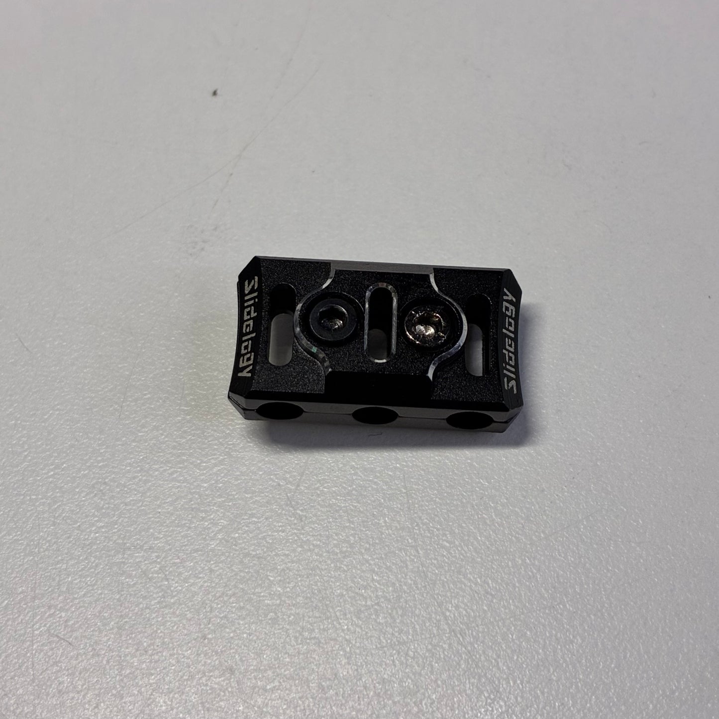 Slidelogy 3 Wire Cable Clamp Black Alloy