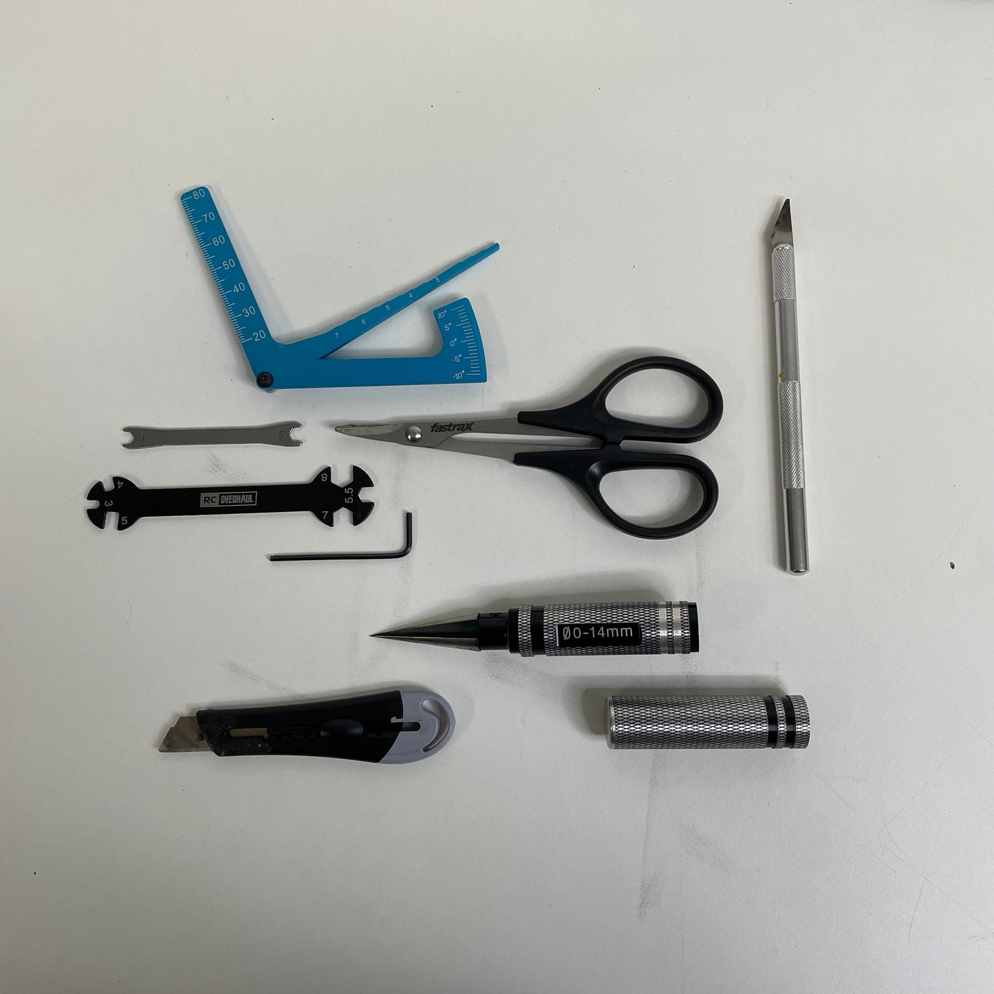 Assorted Tool Kit Scissors/Craft Knife/Camber Gauge/Turnbuckle/Body Reamer