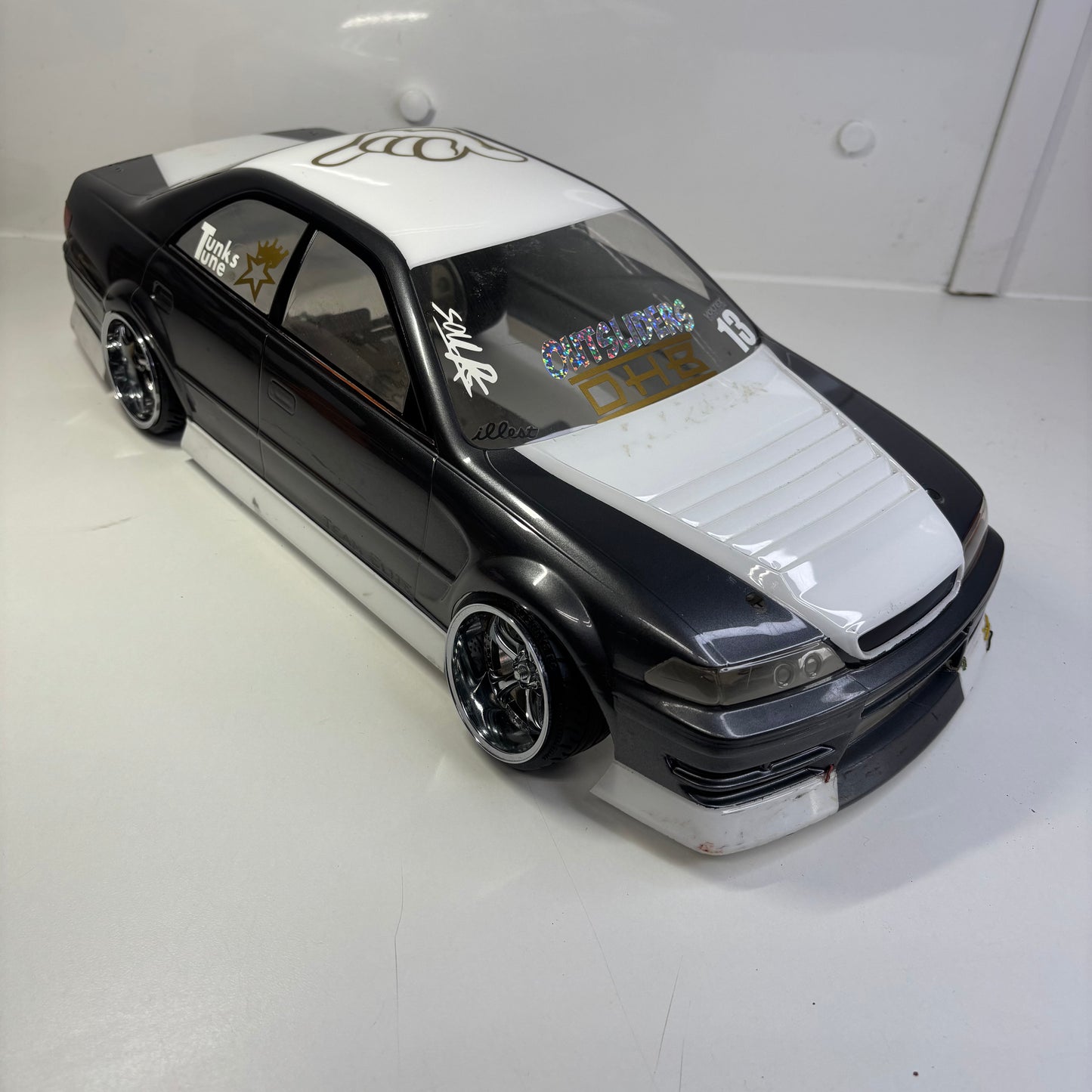 Toyota Chaser JZX Mark II Black White Bodyshell