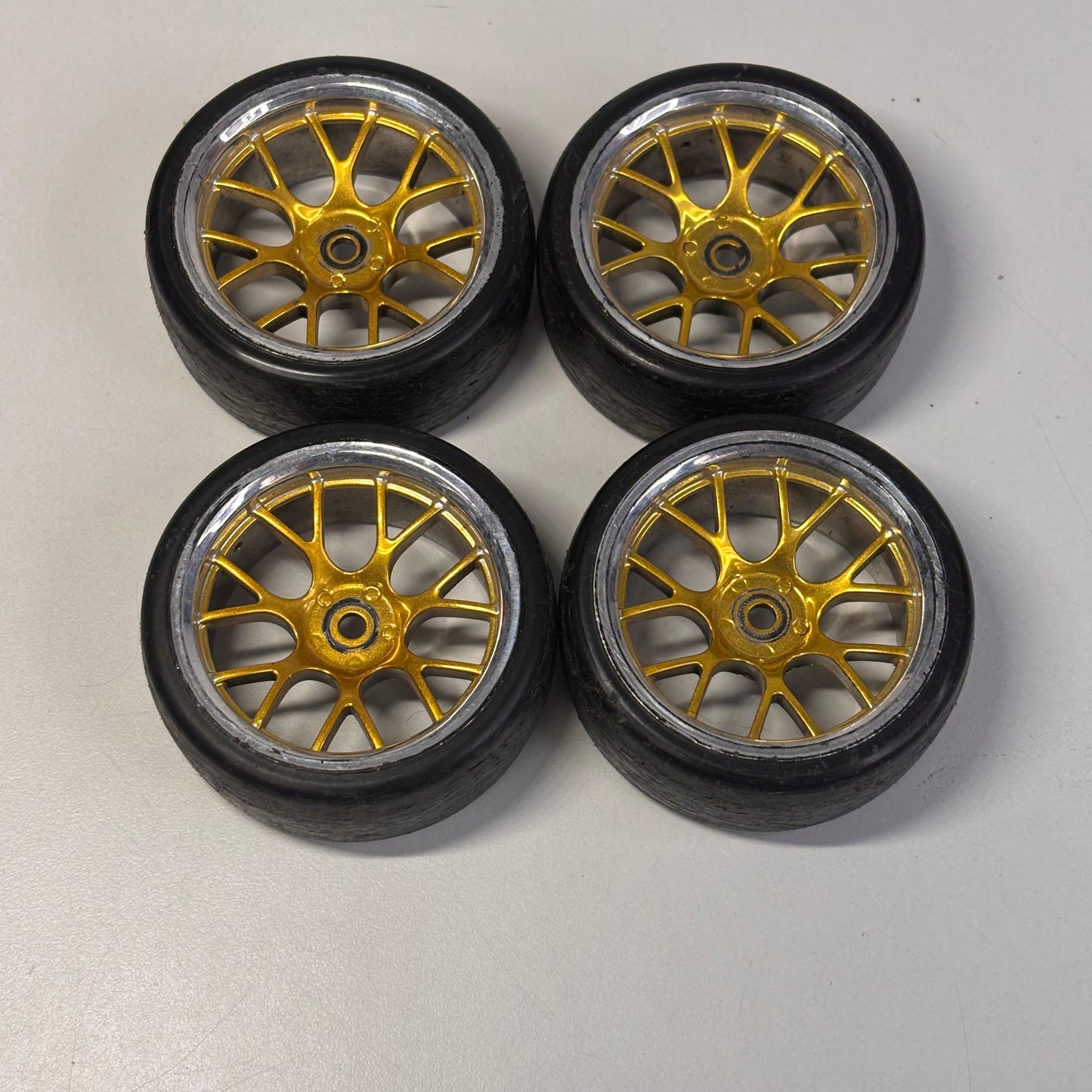 Wheels And Tyres Gold 6mm
