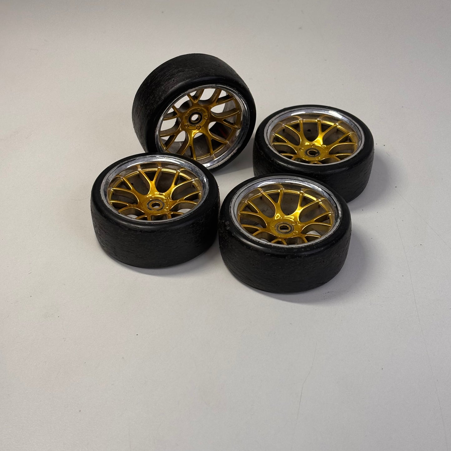 Wheels And Tyres Gold 6mm