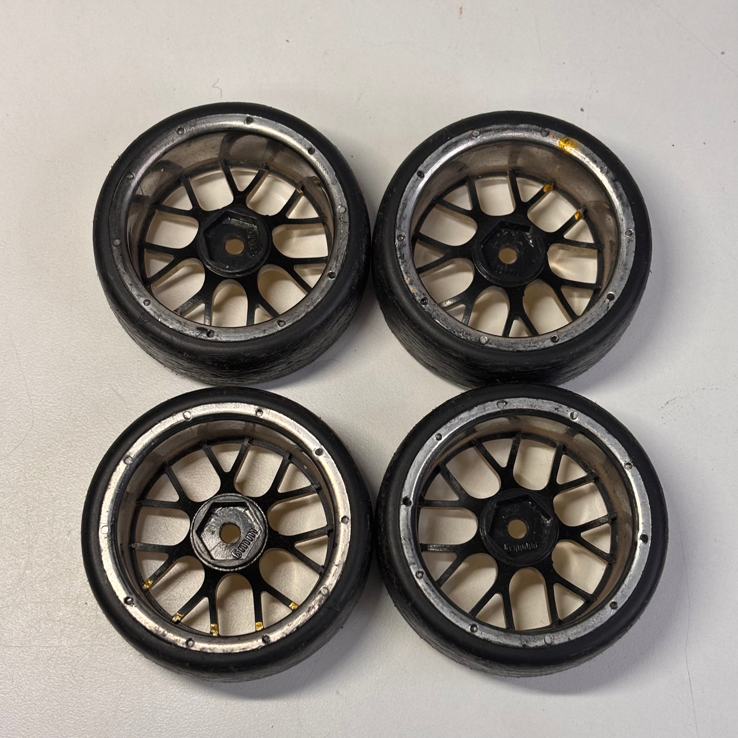 Wheels And Tyres Gold 6mm