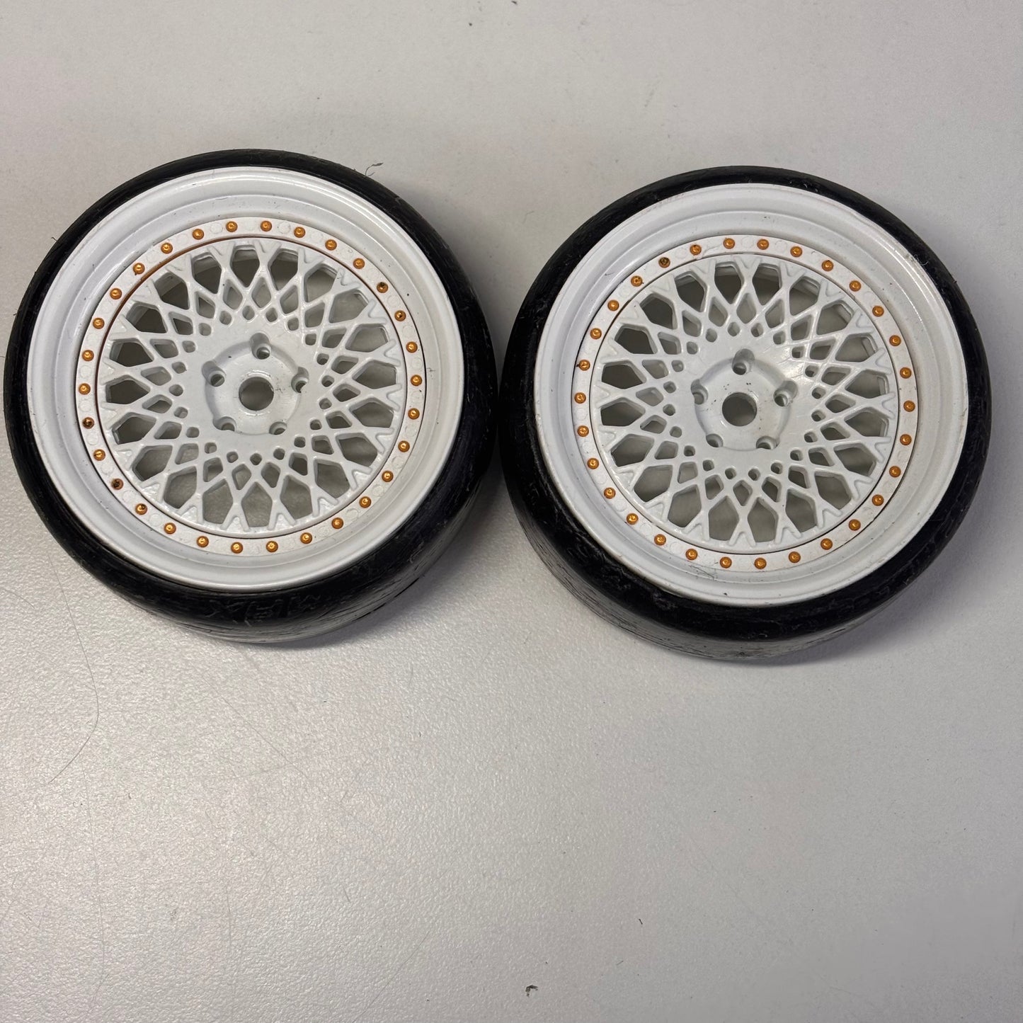 DS Racing Drift Element 2 White Wheels And Tyres Pair