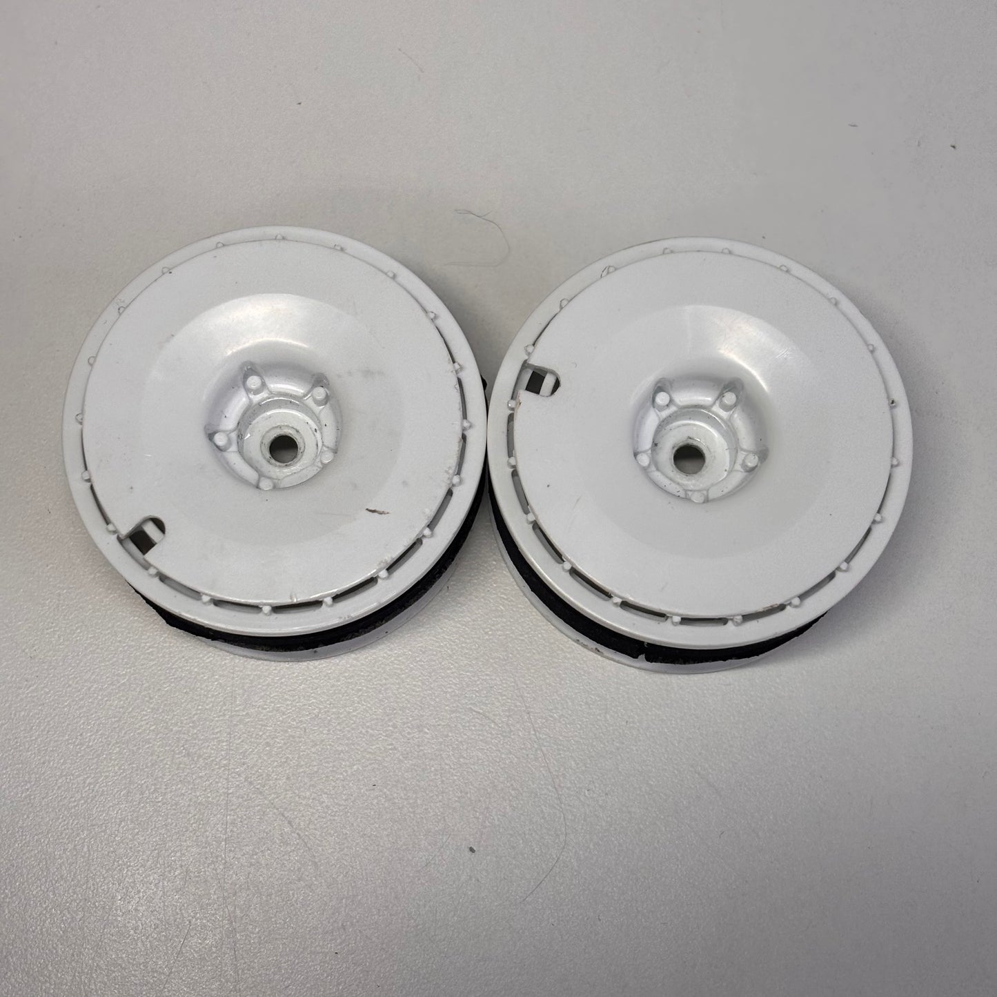 HPI 6mm Offset White Wheels Turbo Fifteen52 & Covers