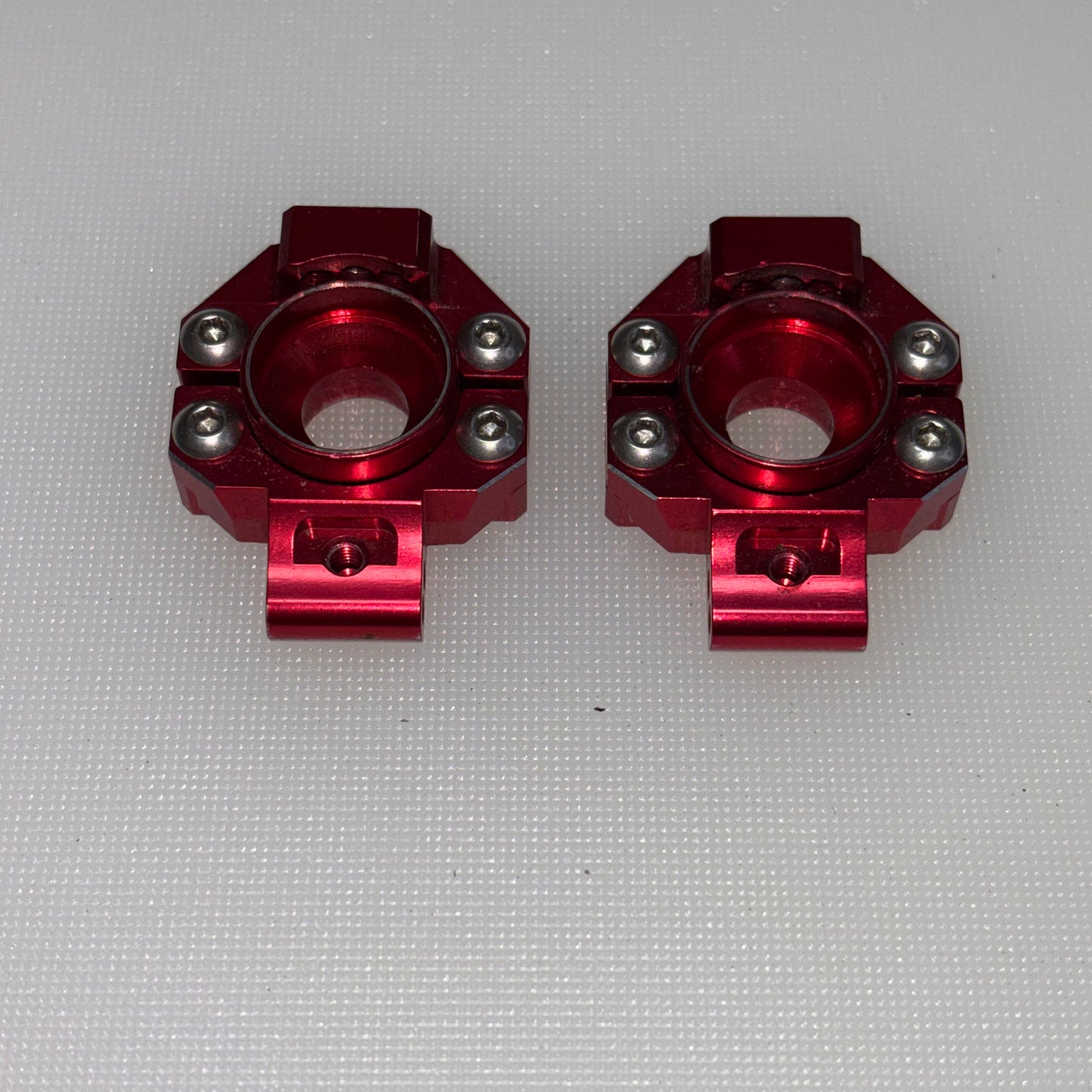 Wrap Up Next FSG Rear Upright Hubs Red Alloy
