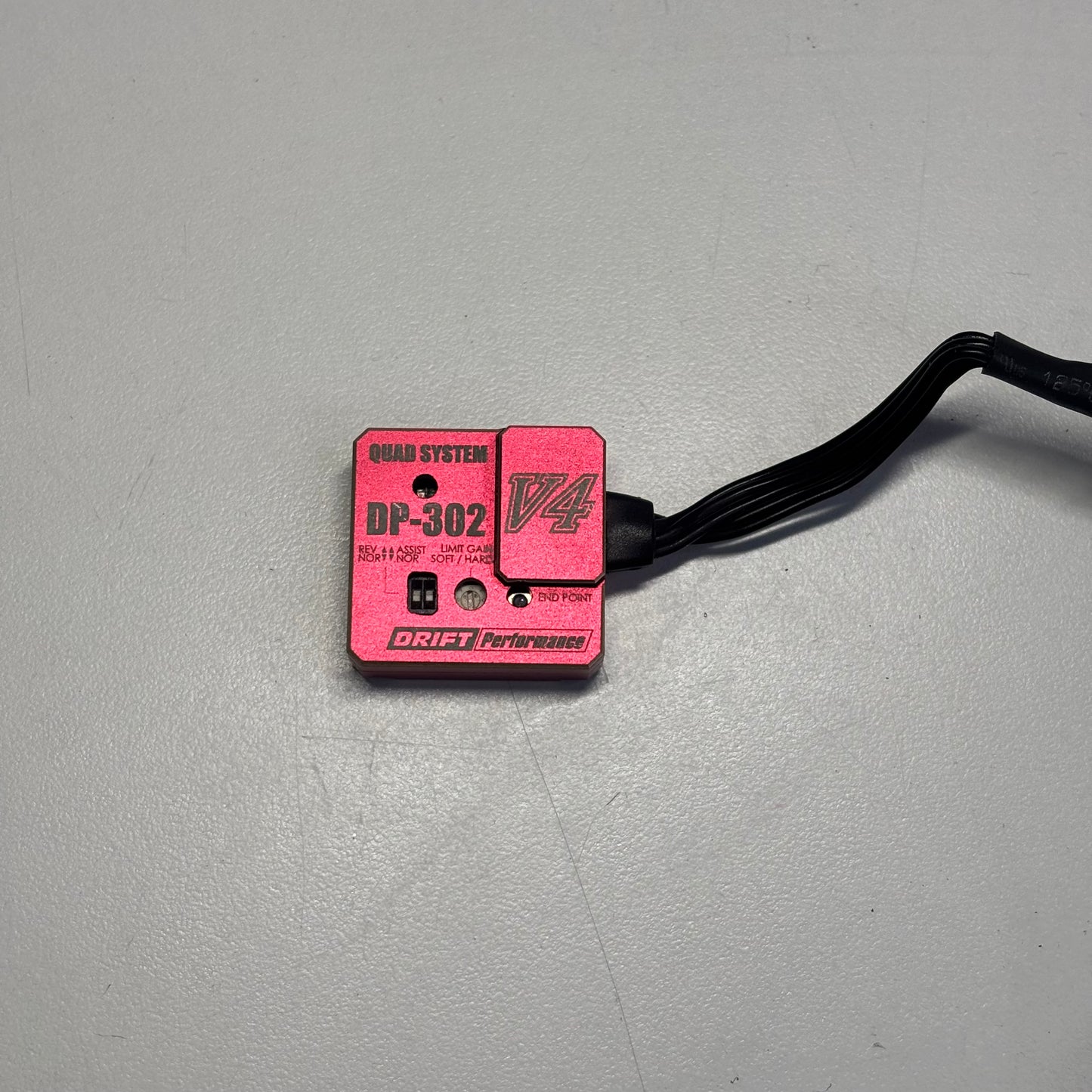 Yokomo V4 Gyro Red Alloy DP-302