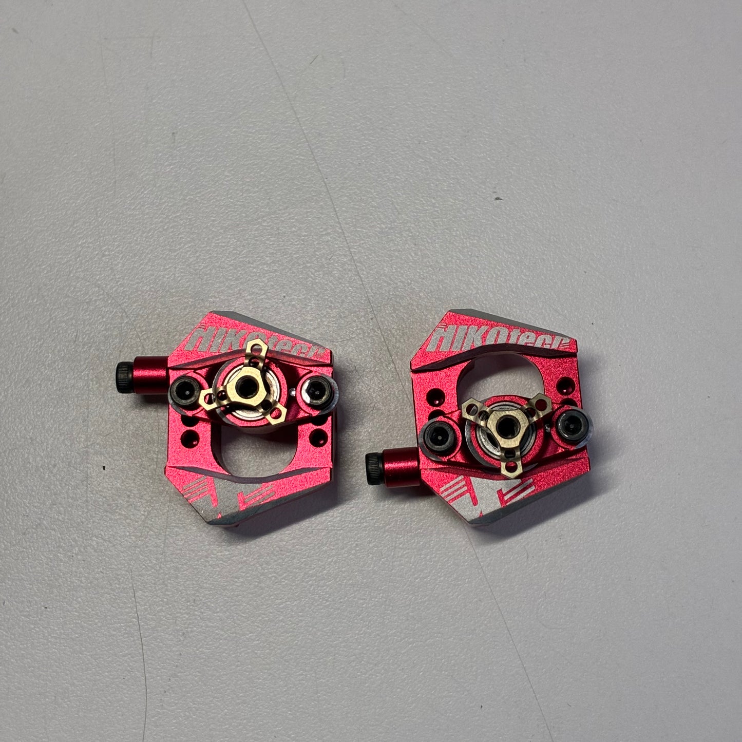 Hikotech HK2059R Red Alloy Front Knuckles Adjustable