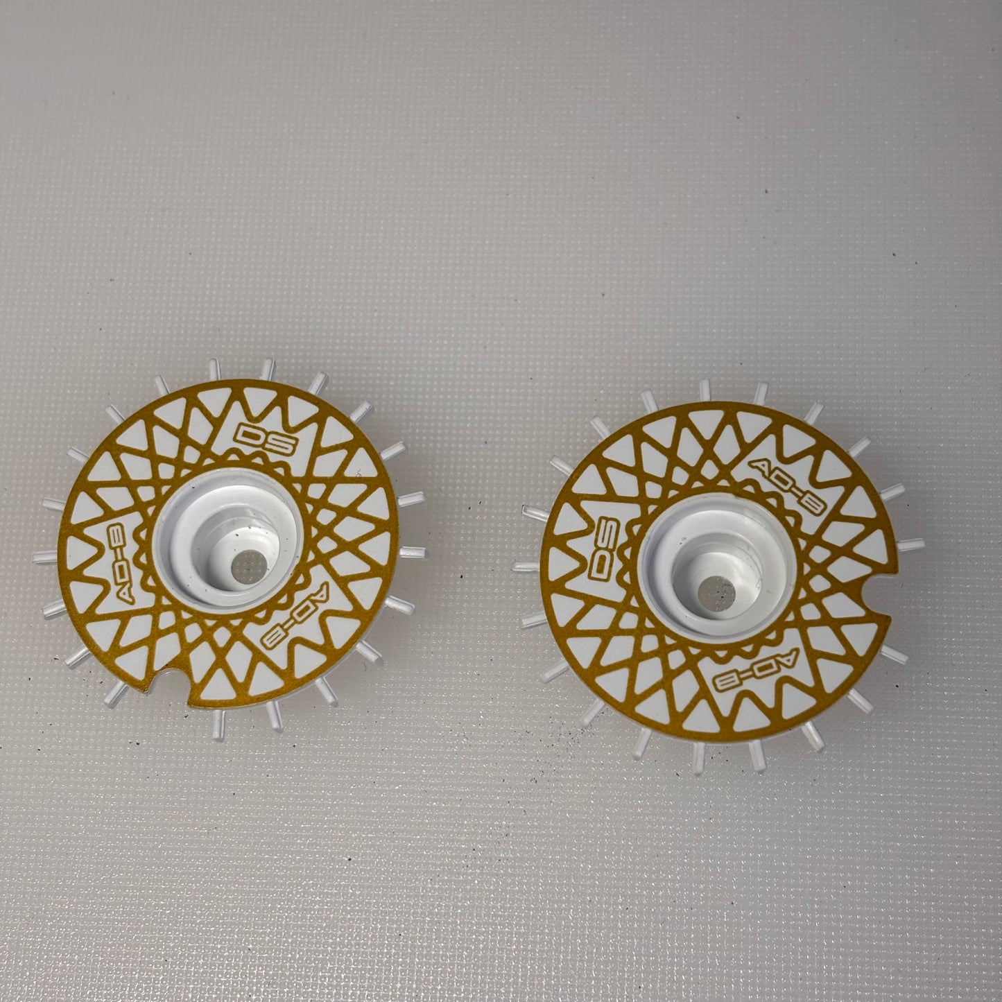 DS Racing AD8 Aero Drift Flat White/Gold Mesh-165