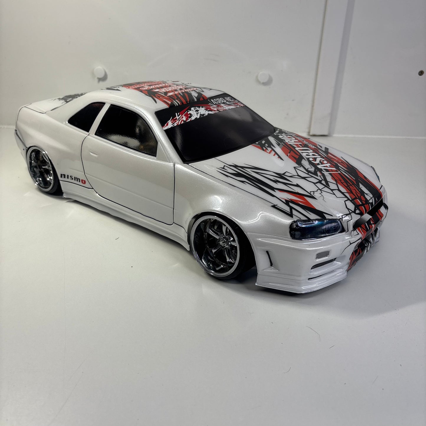 Nissan R34 Skyline GTR Bodyshell White Pearl Asbo RC