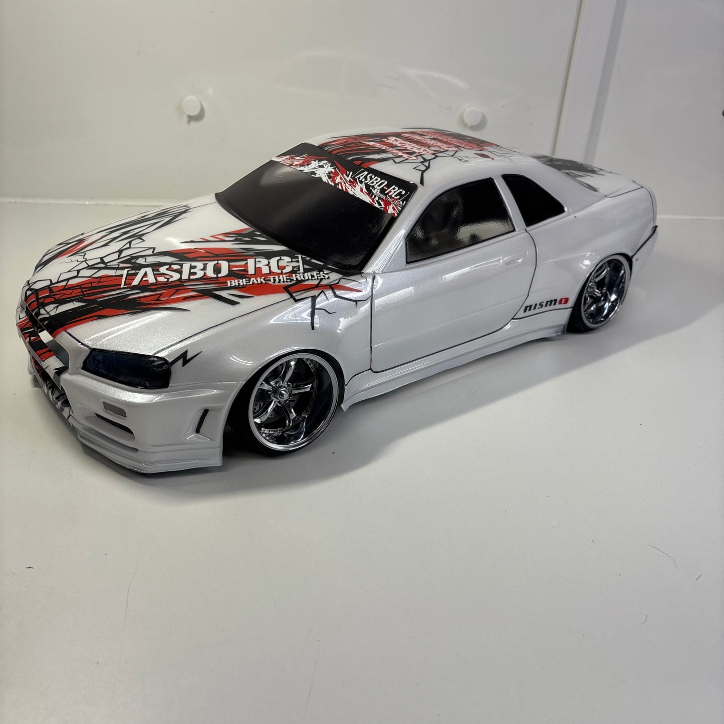 Nissan R34 Skyline GTR Bodyshell White Pearl Asbo RC