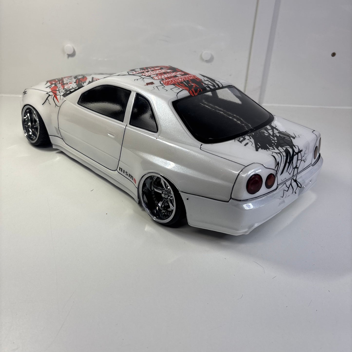 Nissan R34 Skyline GTR Bodyshell White Pearl Asbo RC