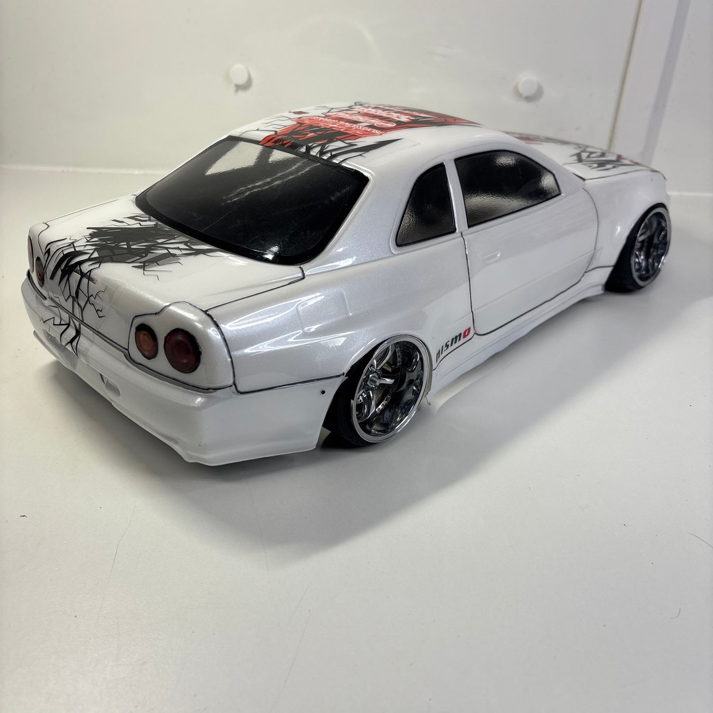 Nissan R34 Skyline GTR Bodyshell White Pearl Asbo RC