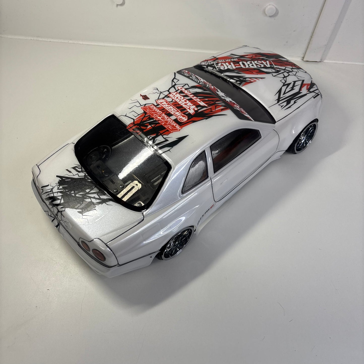 Nissan R34 Skyline GTR Bodyshell White Pearl Asbo RC