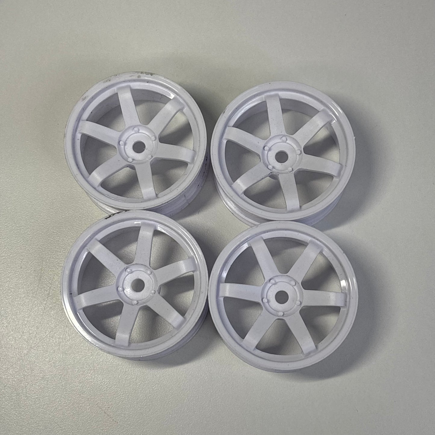 Yokomo White Wheels 5mm Offset TE37