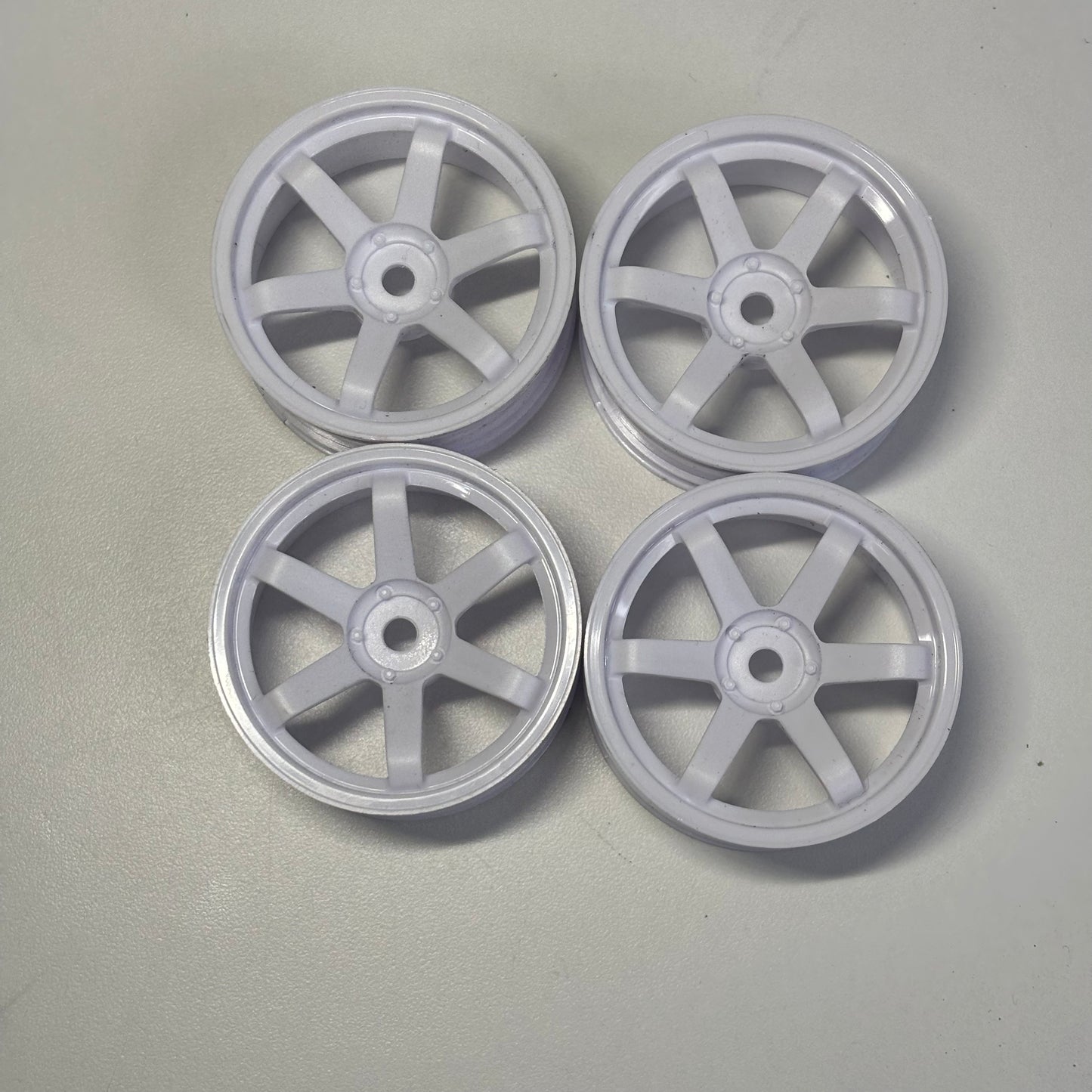 Yokomo White Wheels 5mm Offset TE37