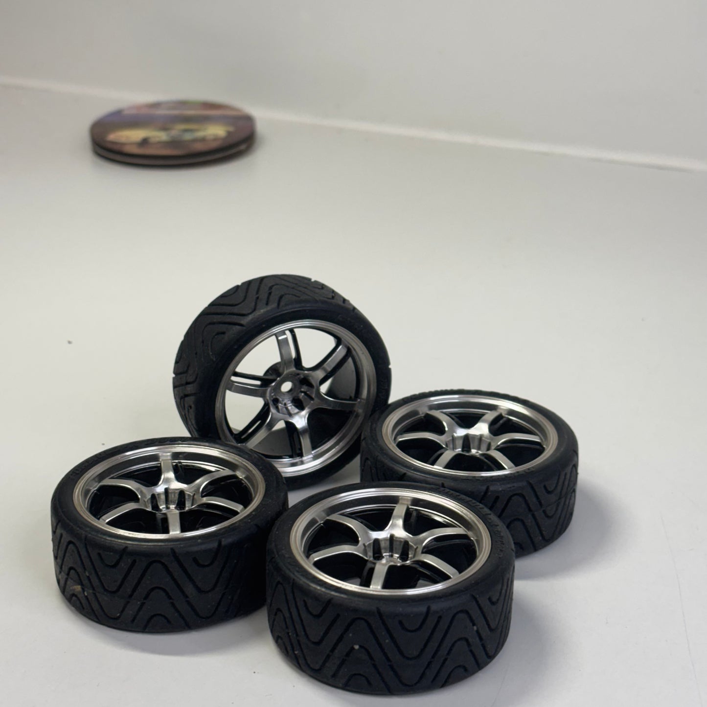 Chrome & Black Wheels And Tyres Offset 4-5mm