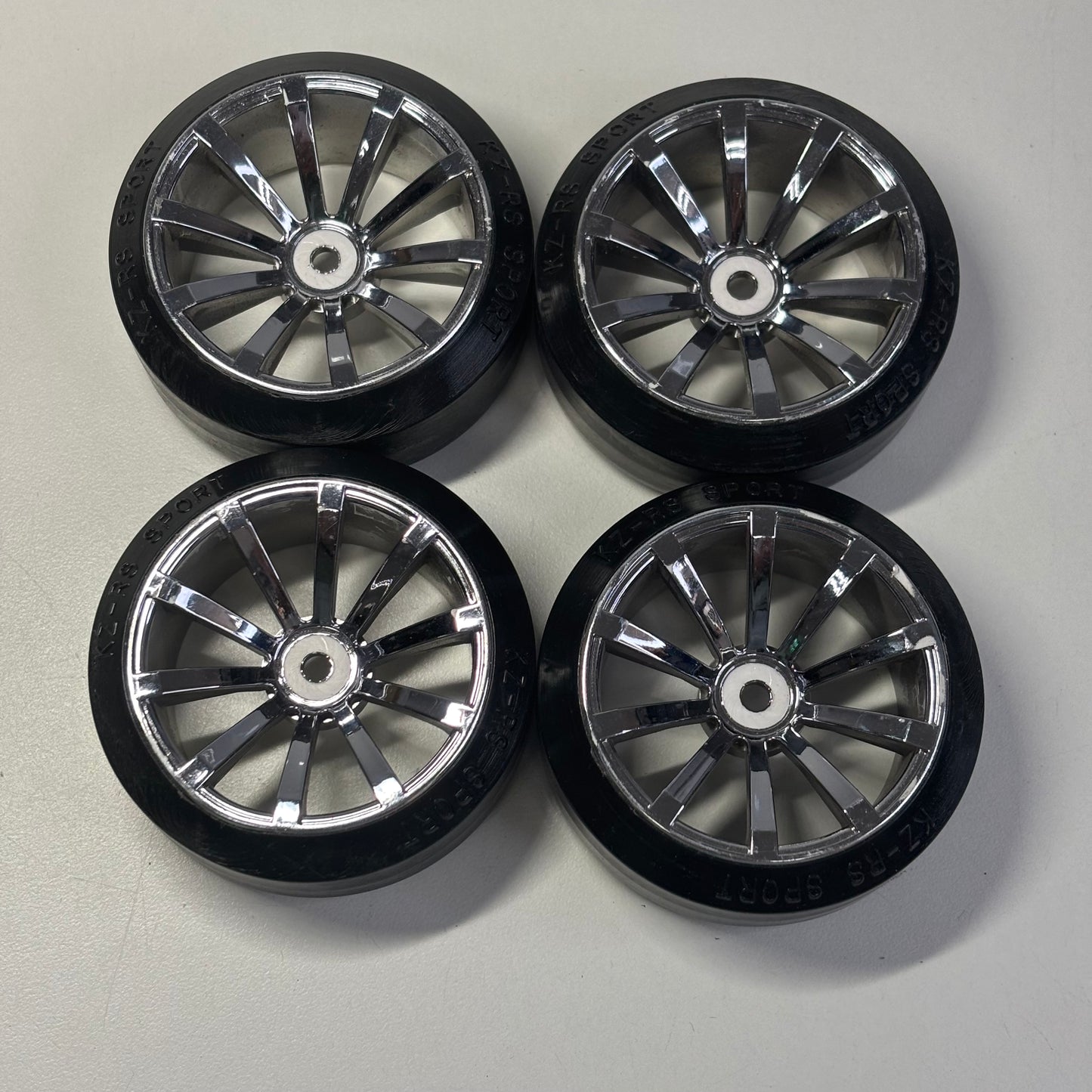 Chrome & Black Wheels And Tyres Offset 5/7