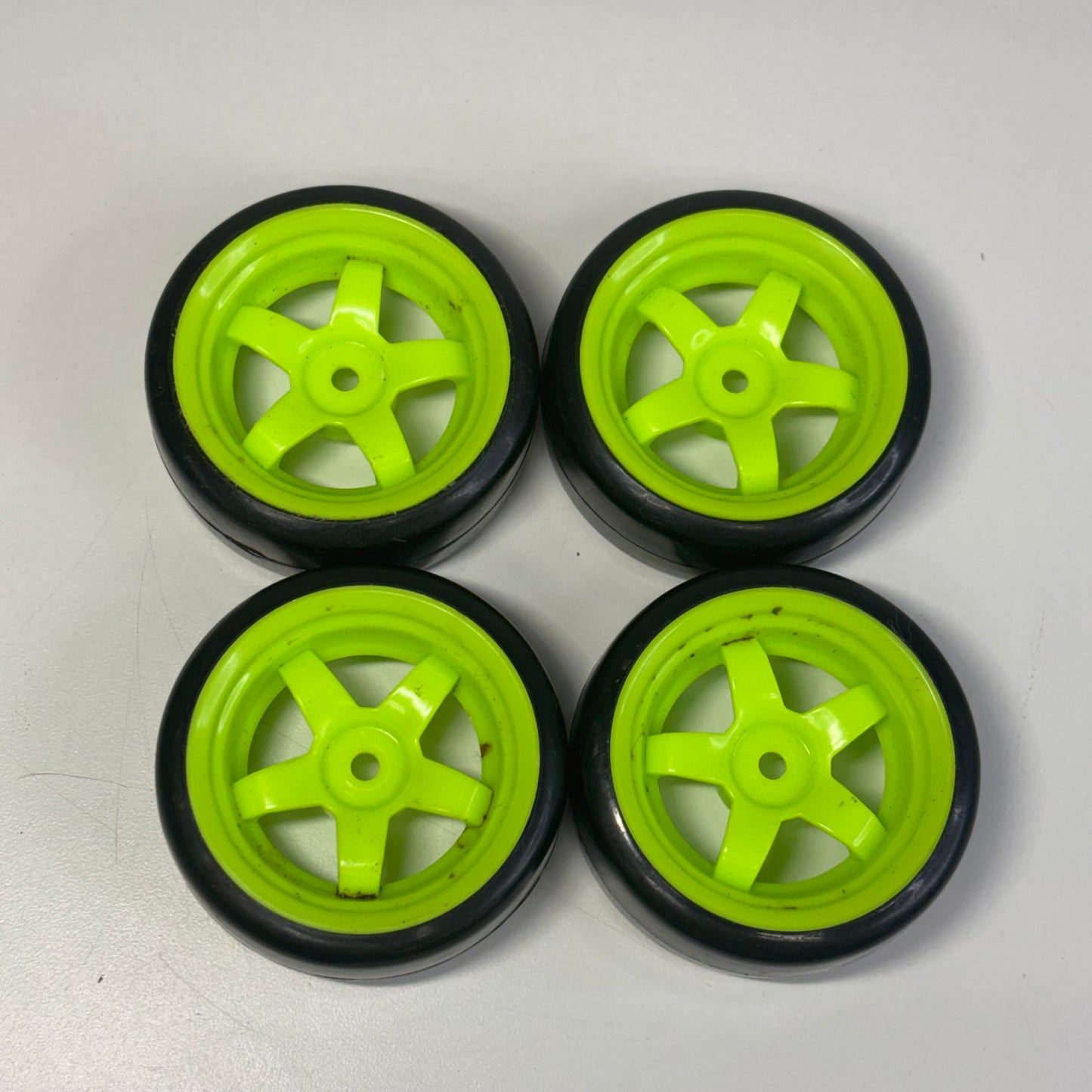 Green 6mm Wheels & Tyres