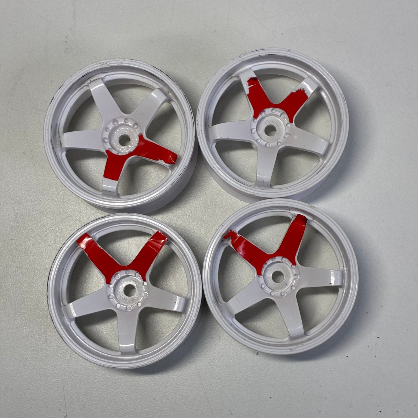 White Red Wheels 8mm Offset