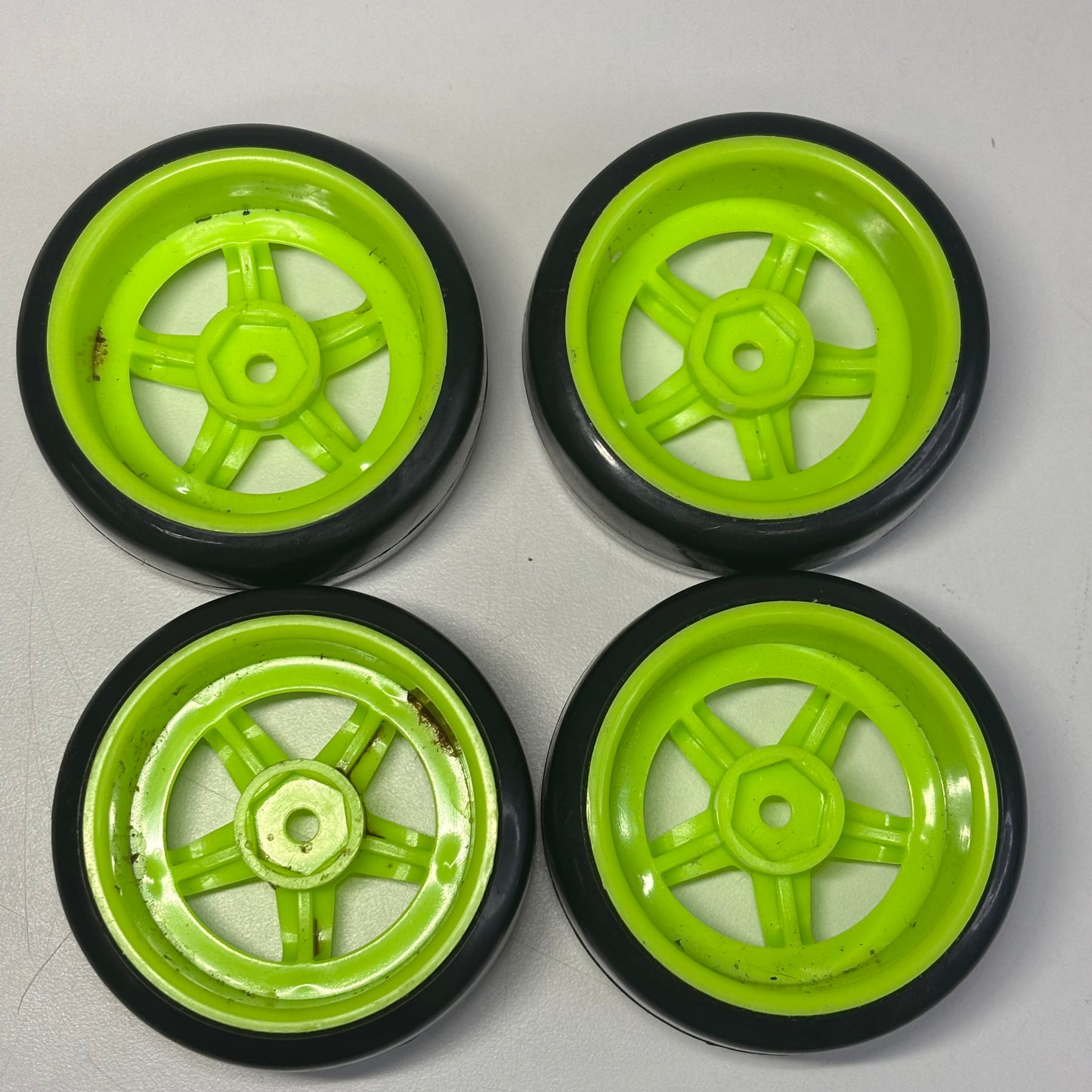 Green 6mm Wheels & Tyres