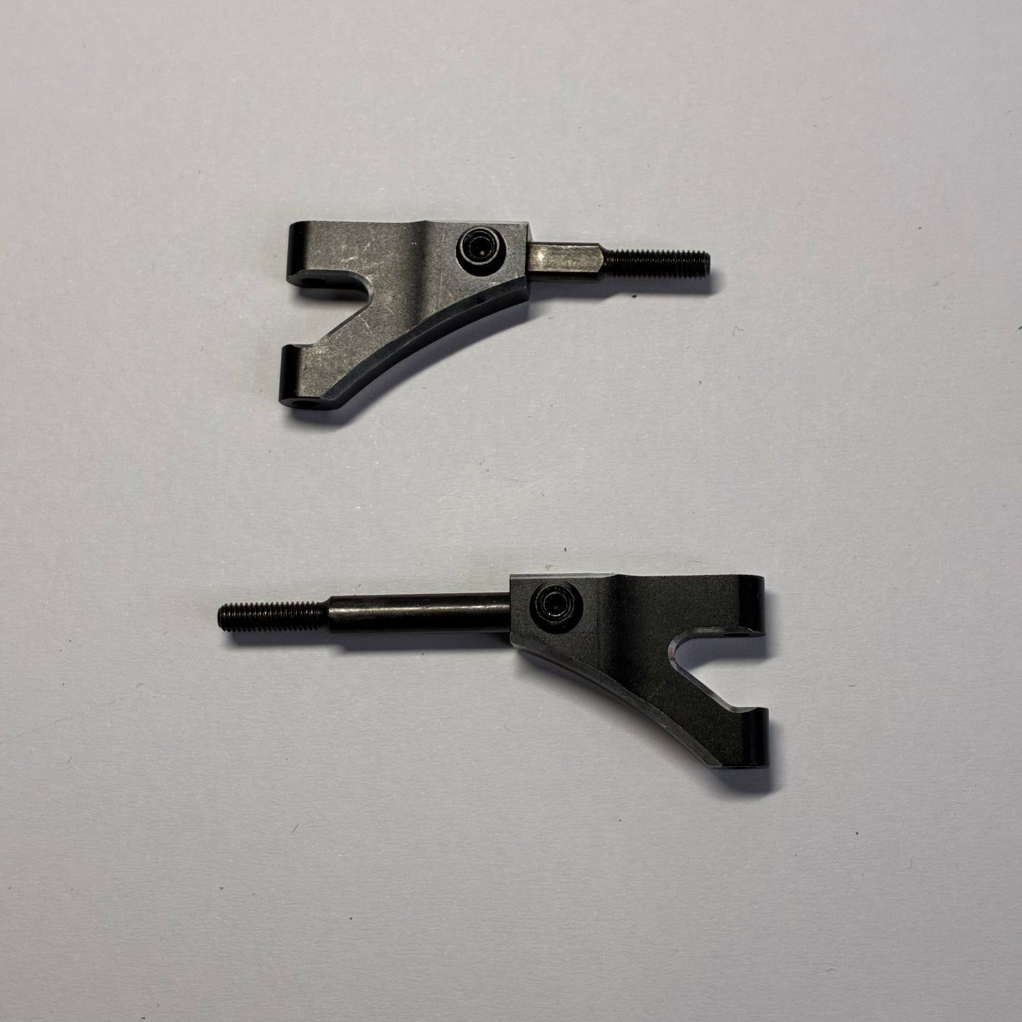 Yokomo Front Upper Arms Black Alloy