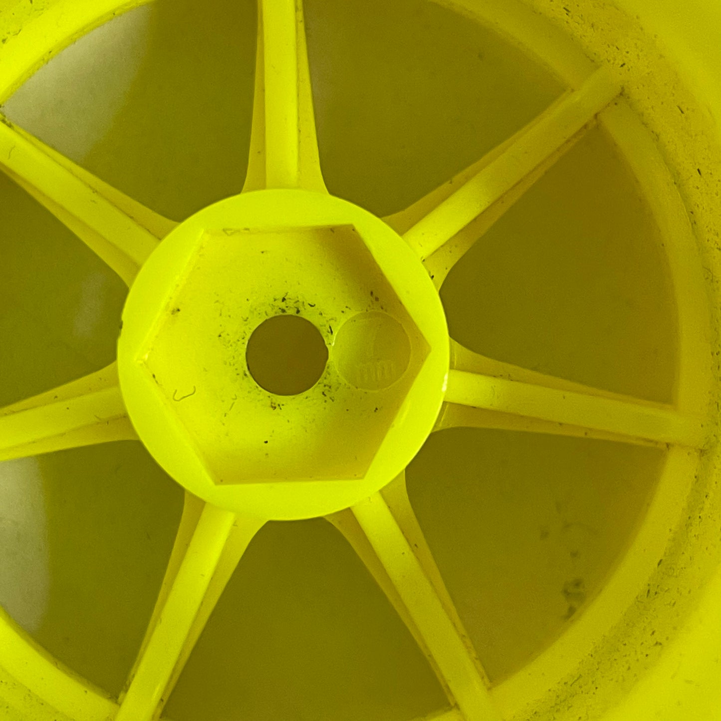 Yellow Wheels Offset 7mm