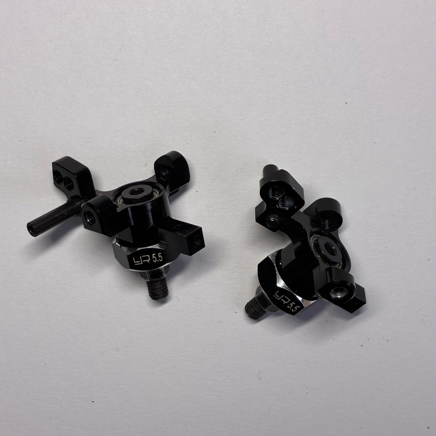 MST Black Alloy Front Knuckles & 5.5 Yeah Racing Hexes