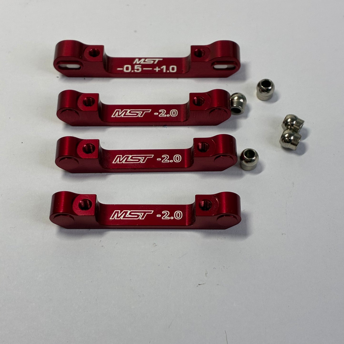 MST Red Alloy Suspension Mounts & Balls