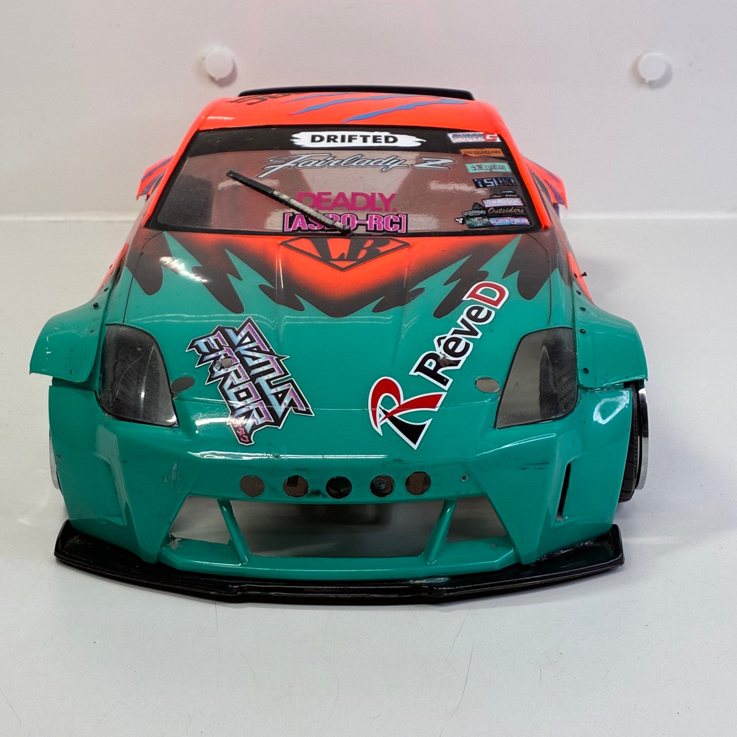 Nissan 350Z Widebody Bodyshell Green And Orange