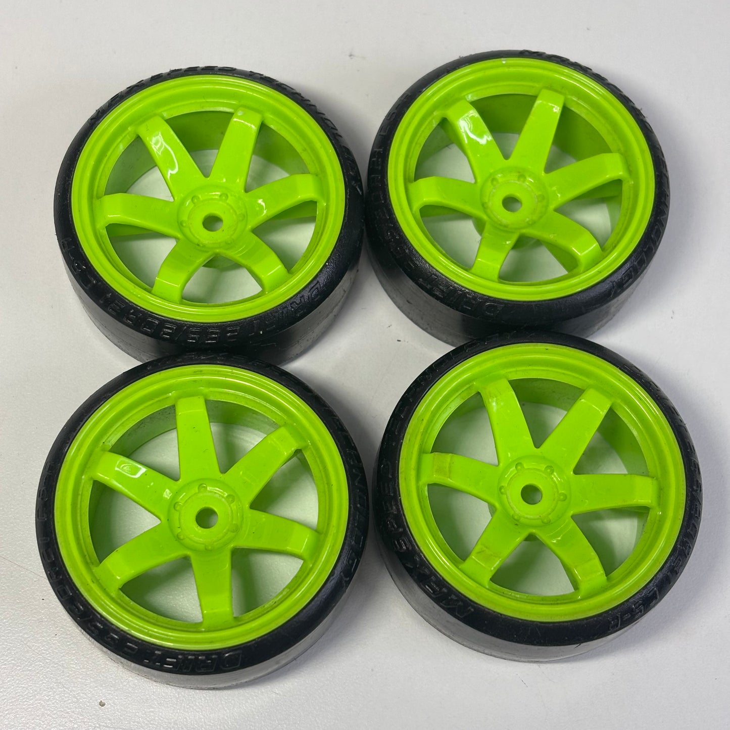 Green TE37 Wheels & Tyres 6mm