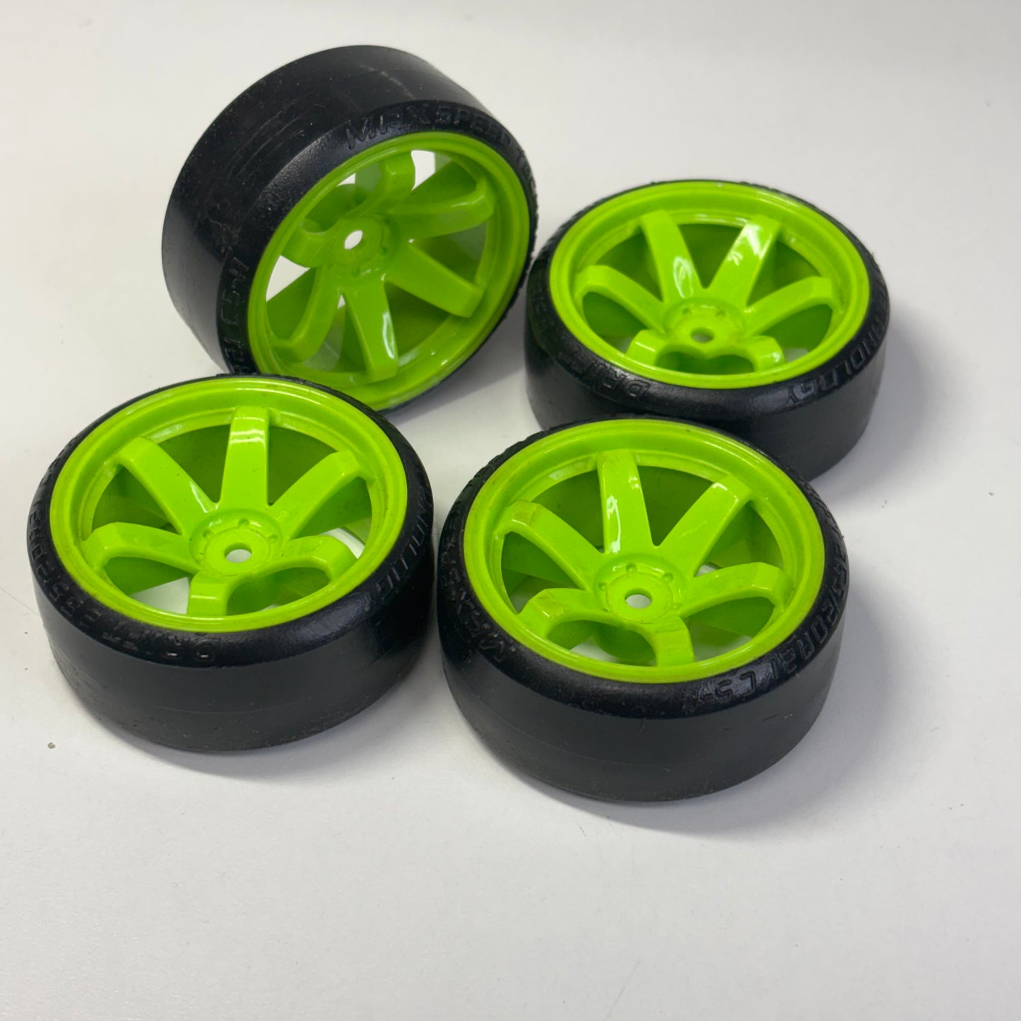 Green TE37 Wheels & Tyres 6mm