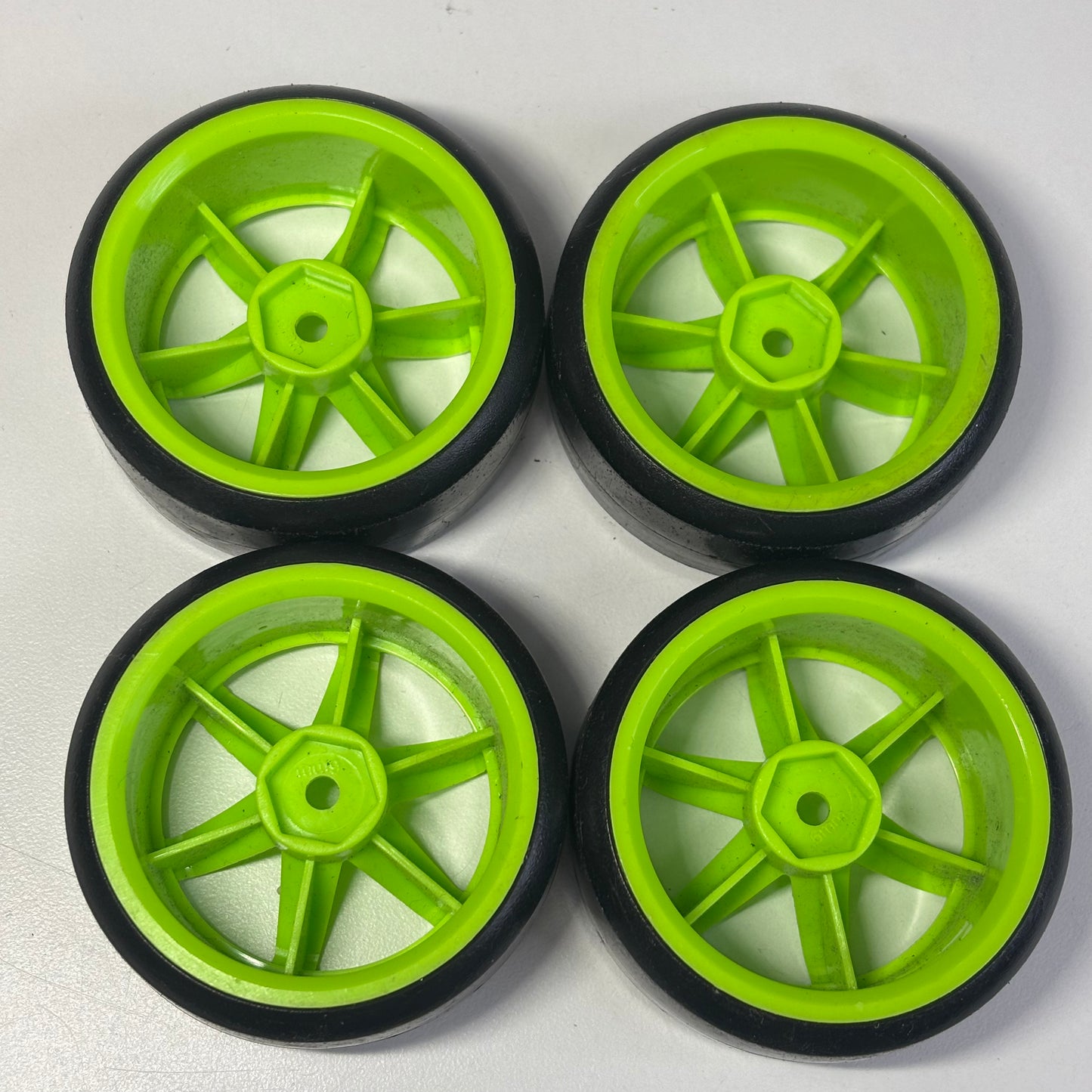 Green TE37 Wheels & Tyres 6mm