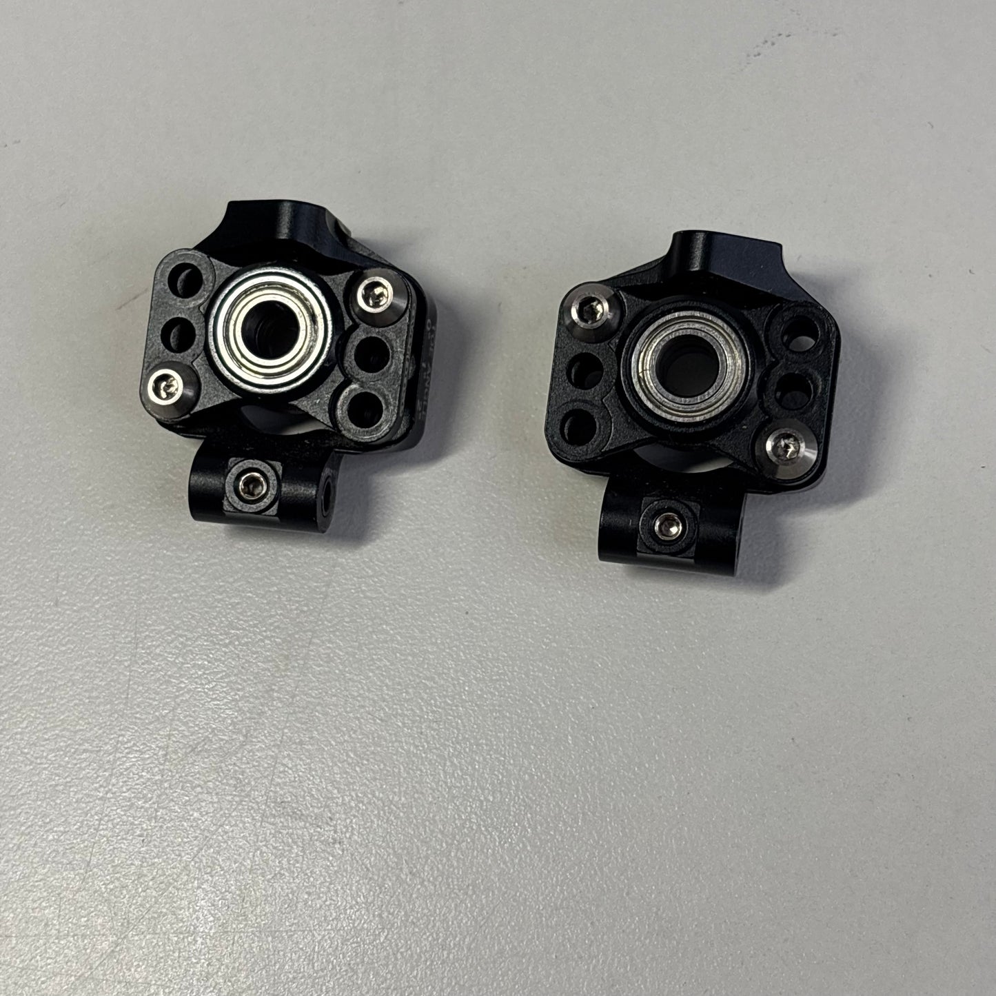 Overdose Black Alloy Adjustable Rear Hubs Uprights