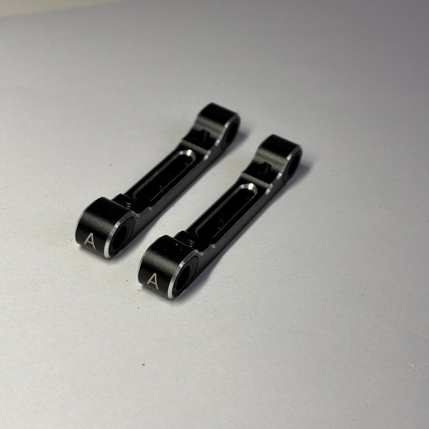Yokomo A Black Alloy Front Suspension Mounts Pair
