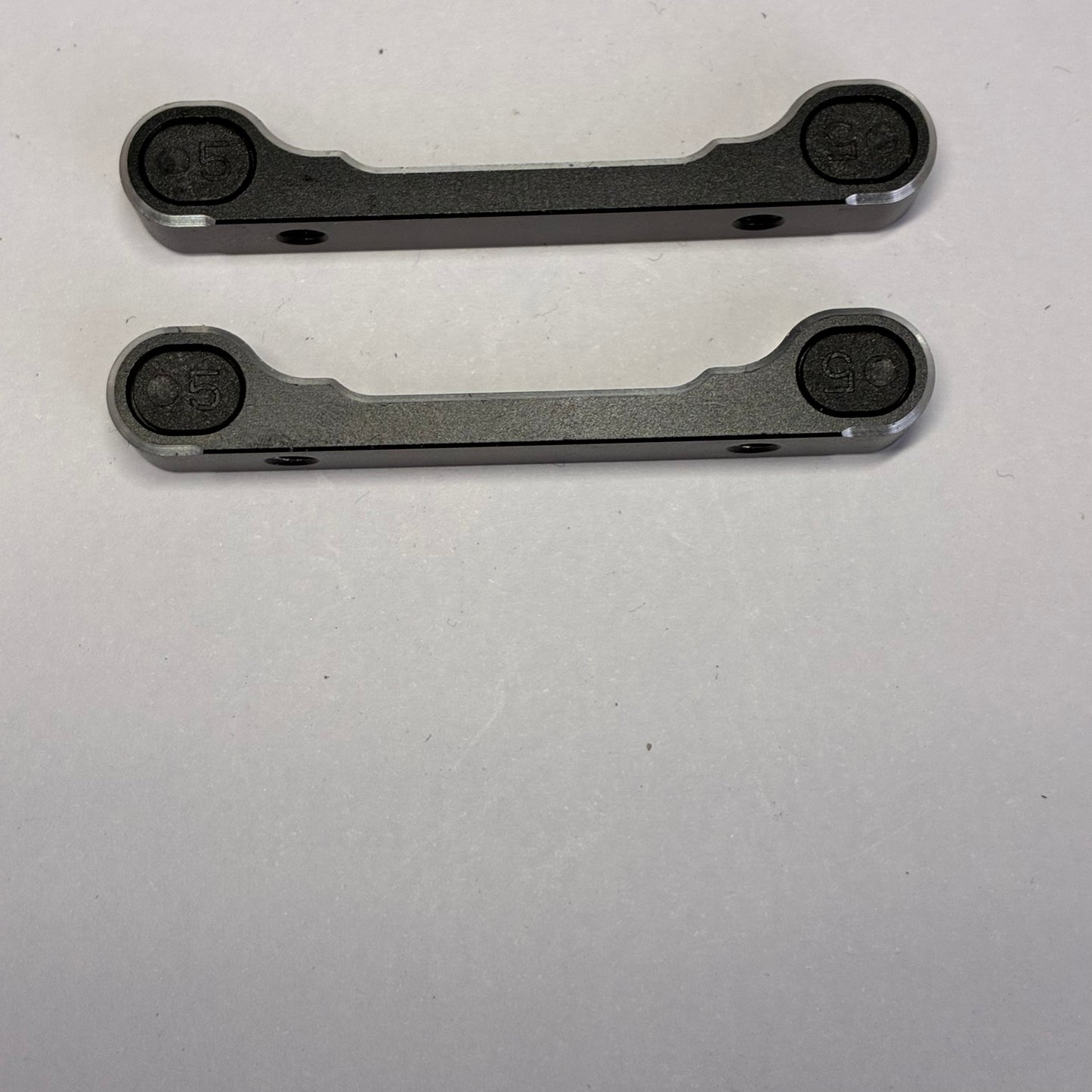Yokomo A Black Alloy Front Suspension Mounts Pair