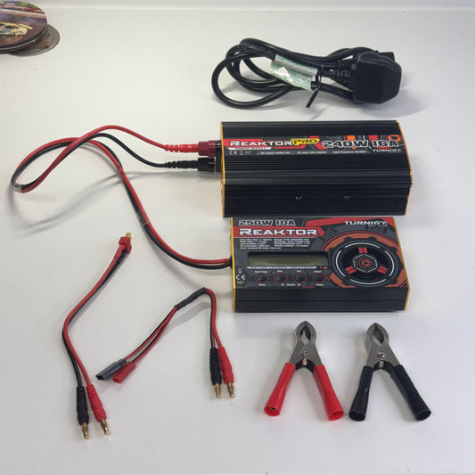Reaktor Pro 240W 16A Turnigy 12V Power Supply Charger Car