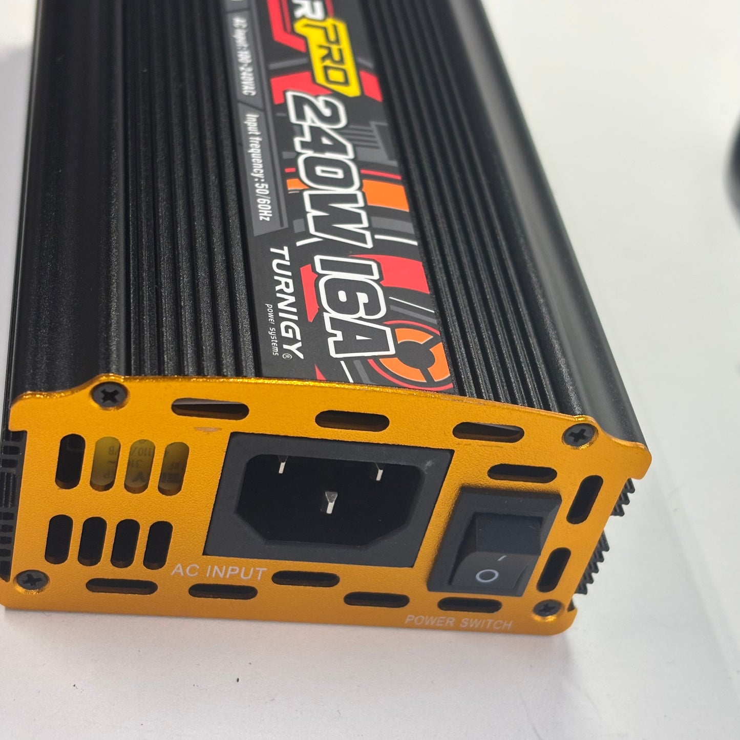 Reaktor Pro 240W 16A Turnigy 12V Power Supply Charger Car